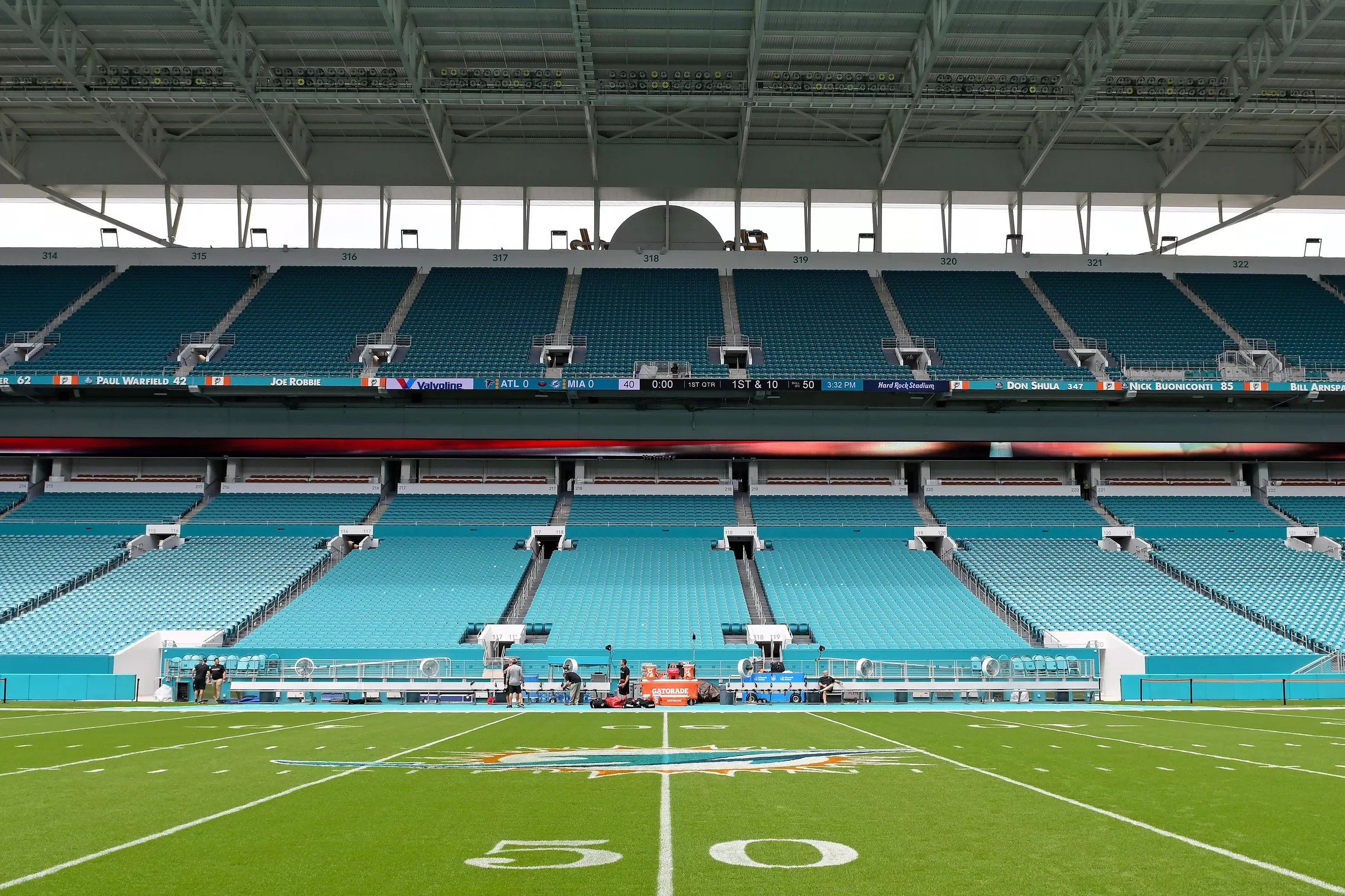 Welcome to the Rock: Dolphins play in Hard Rock Stadium for first time in  2016 - The Phinsider