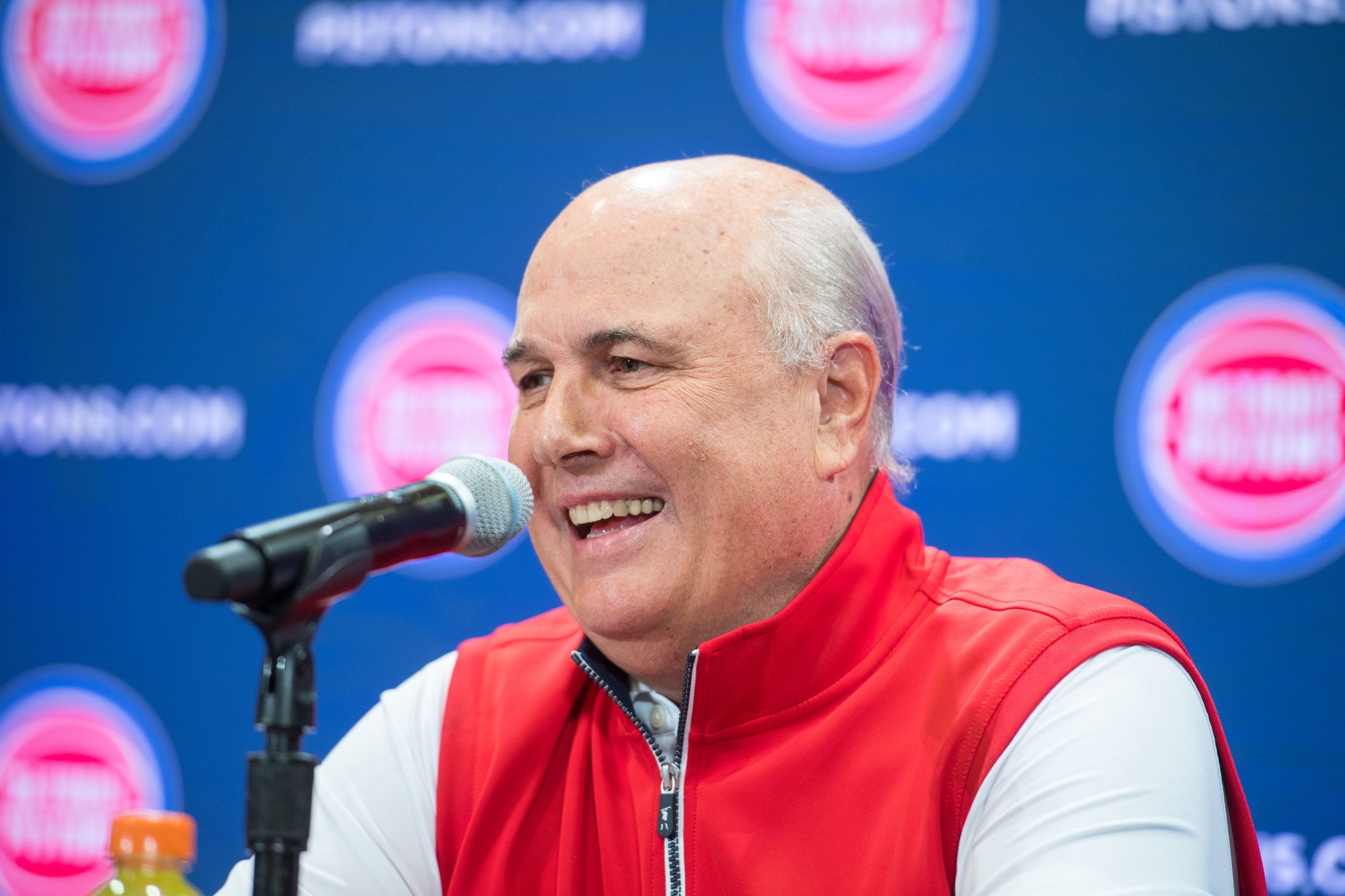 Be the GM Finalize the Detroit Pistons 201920 roster