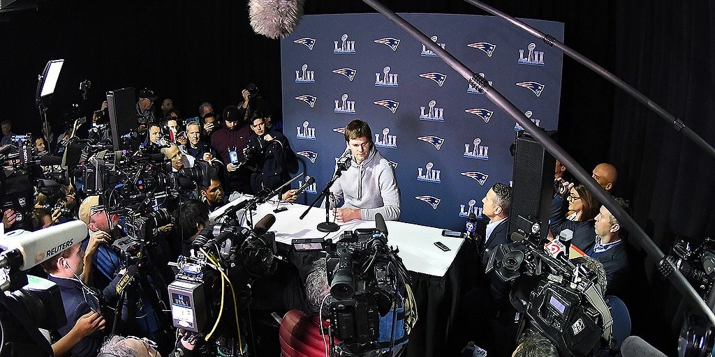 Is Tom Brady Still Wearing Gloves? What We Learned at Super Bowl Media Availability