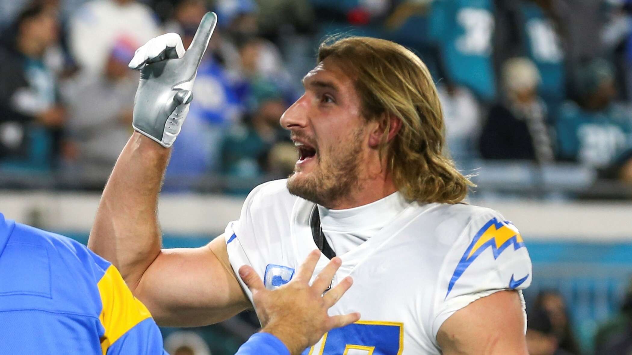 Eagles fan goads Joey Bosa into shouting match before 49ers game