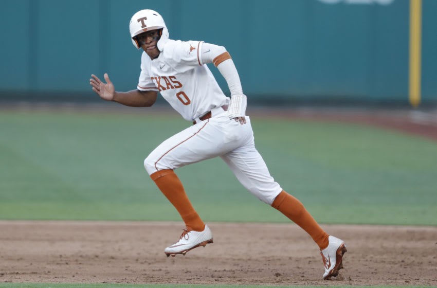 Texas Baseball Horns advance to CWS after dominant win over USF