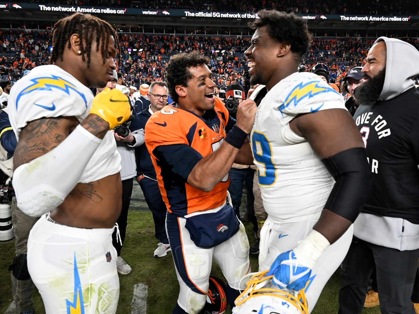 Kiszla vs. O'Halloran: Does 10-7 record win AFC West and can the Broncos do  it? – The Denver Post