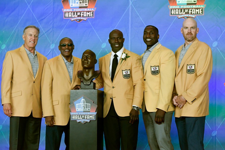 Pat Bowlen, Champ Bailey enter Pro Football Hall of Fame