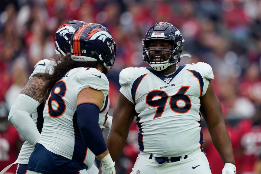 Broncos defensive end Shelby Harris agrees to oneyear