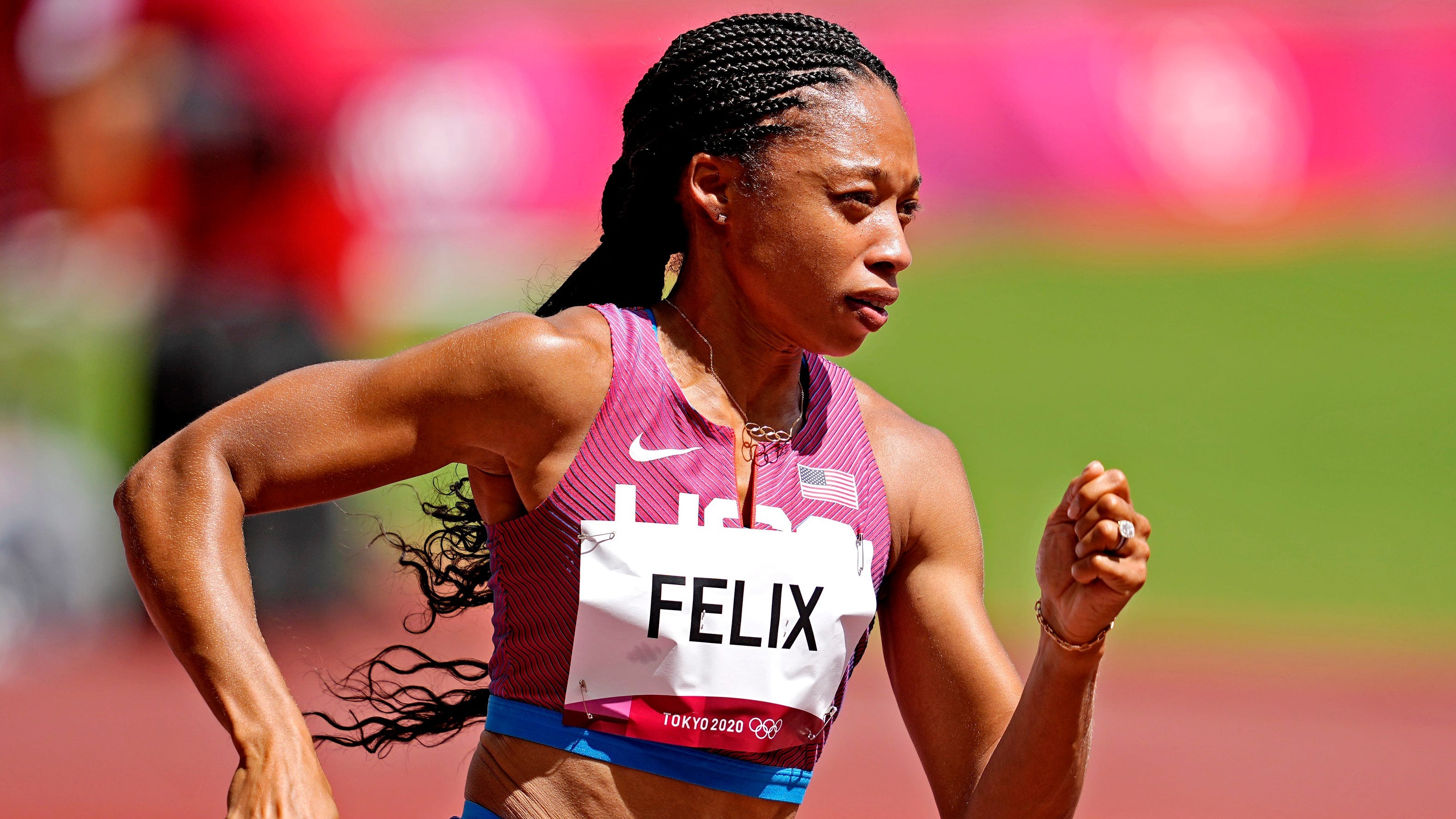 Allyson Felix wins bronze in women's 400 meters, her 10th career