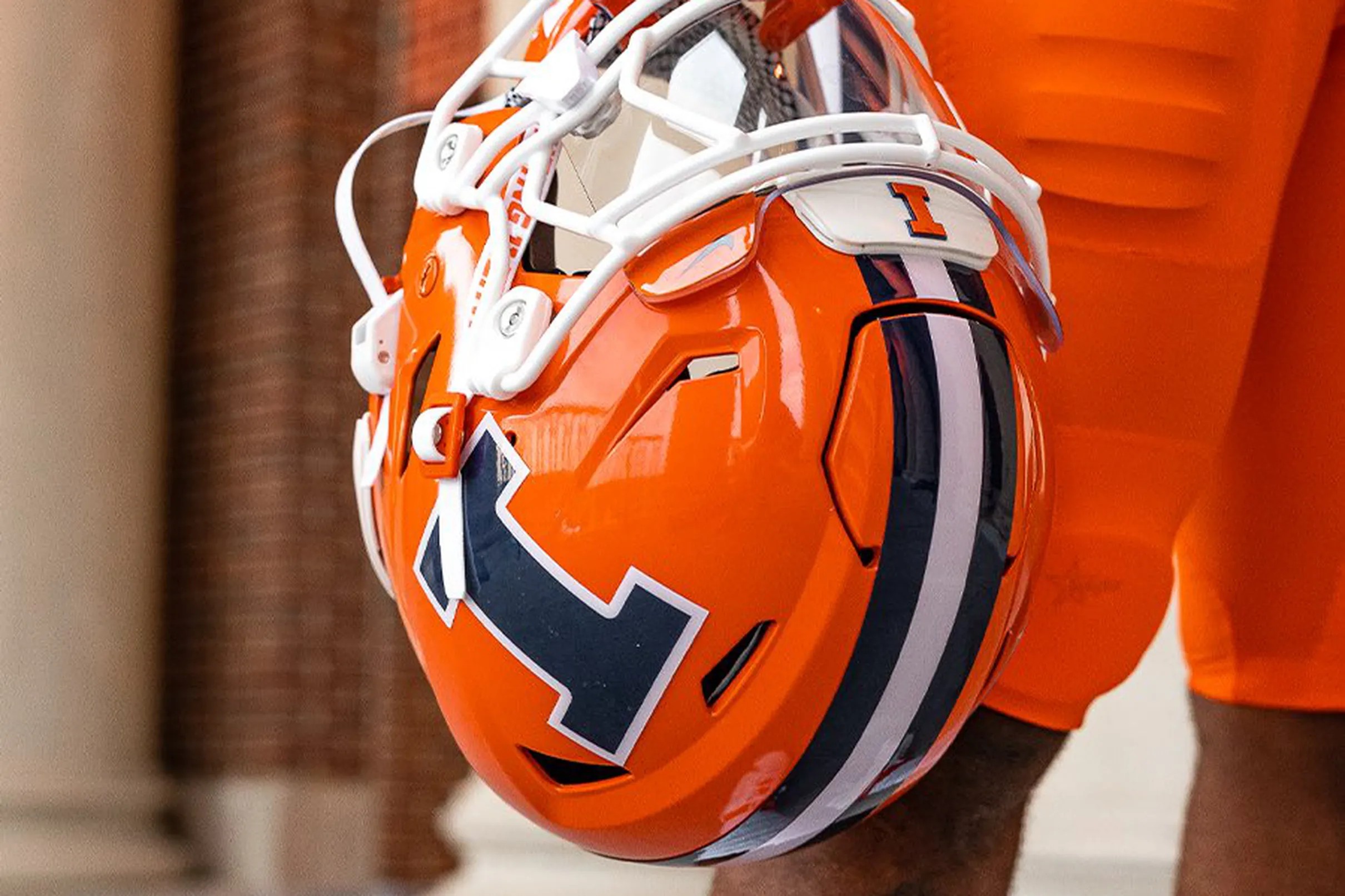 Illinois unveils new football uniforms for 2023