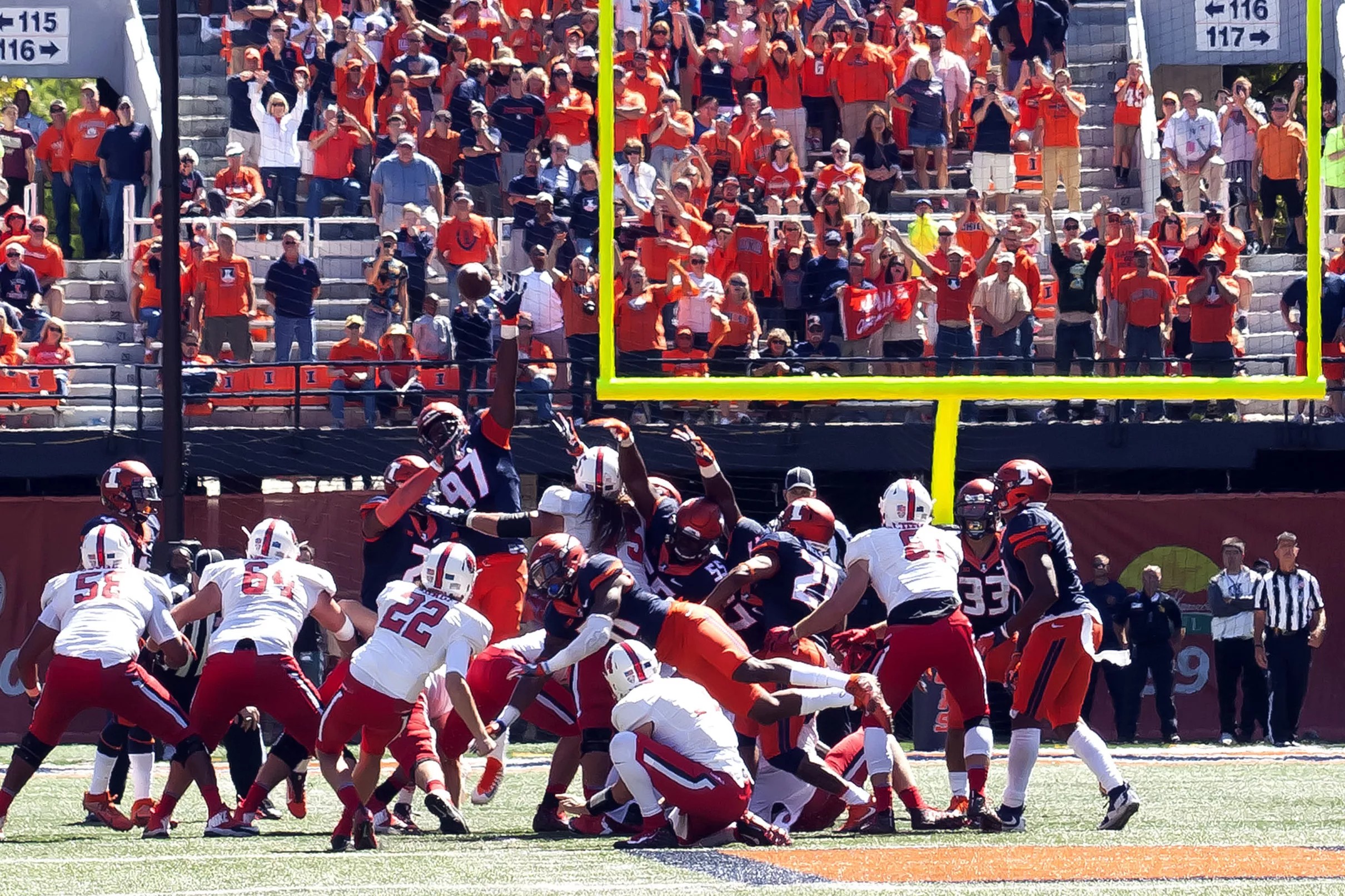 Clutch Blocked Field Goal Gave The Illini Their First Win