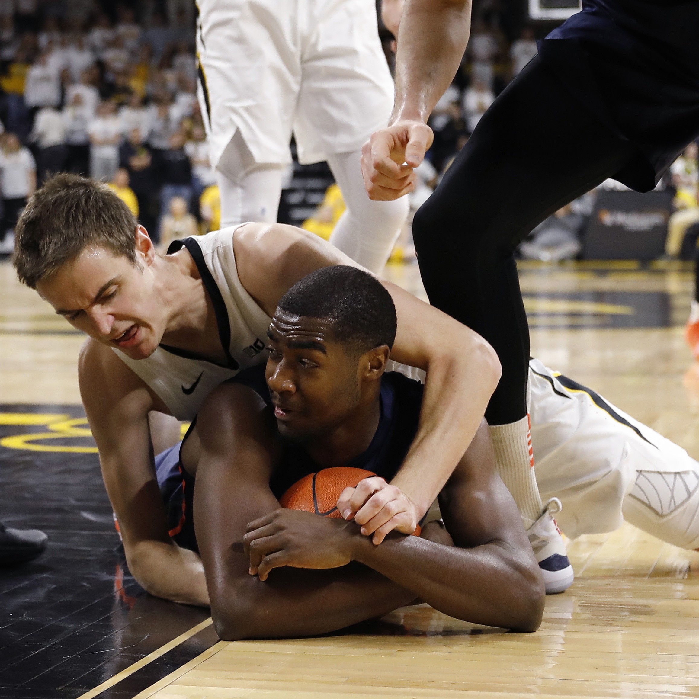 Preview Illinois vs. Iowa, 8 p.m. today