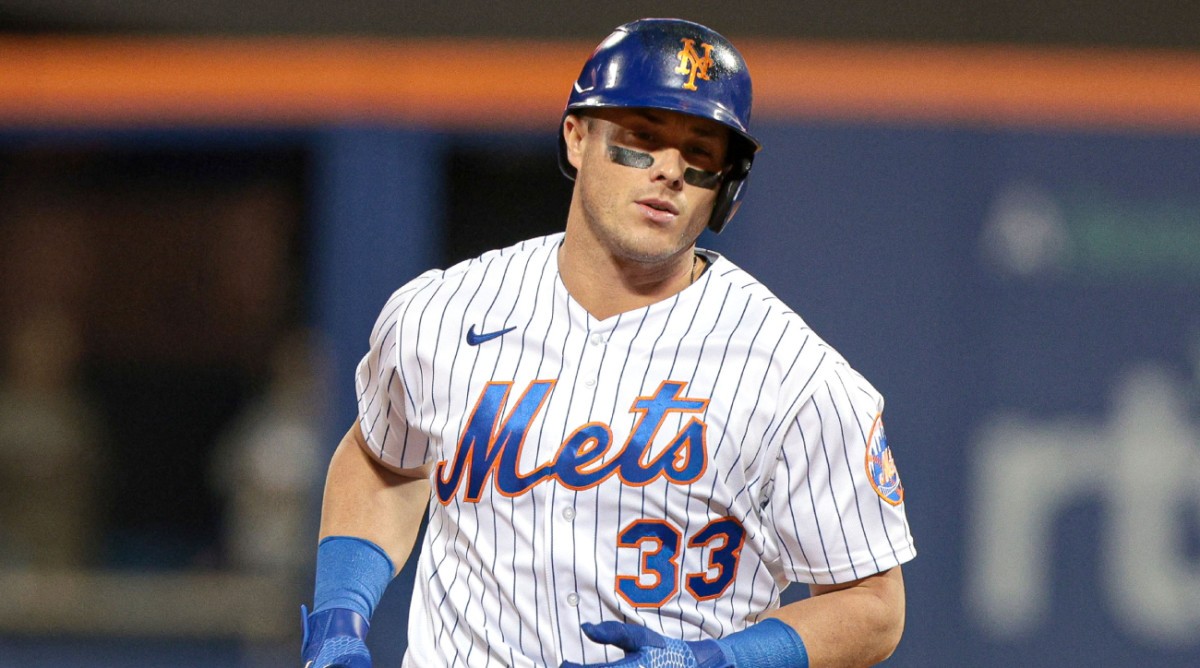 Mets Trade Catcher James McCann to Orioles - Sports Illustrated