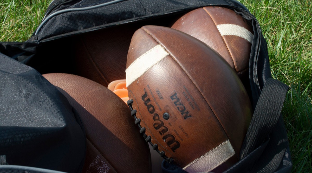 Emporia State Wide Receiver Dies in Oklahoma CliffDiving Accident