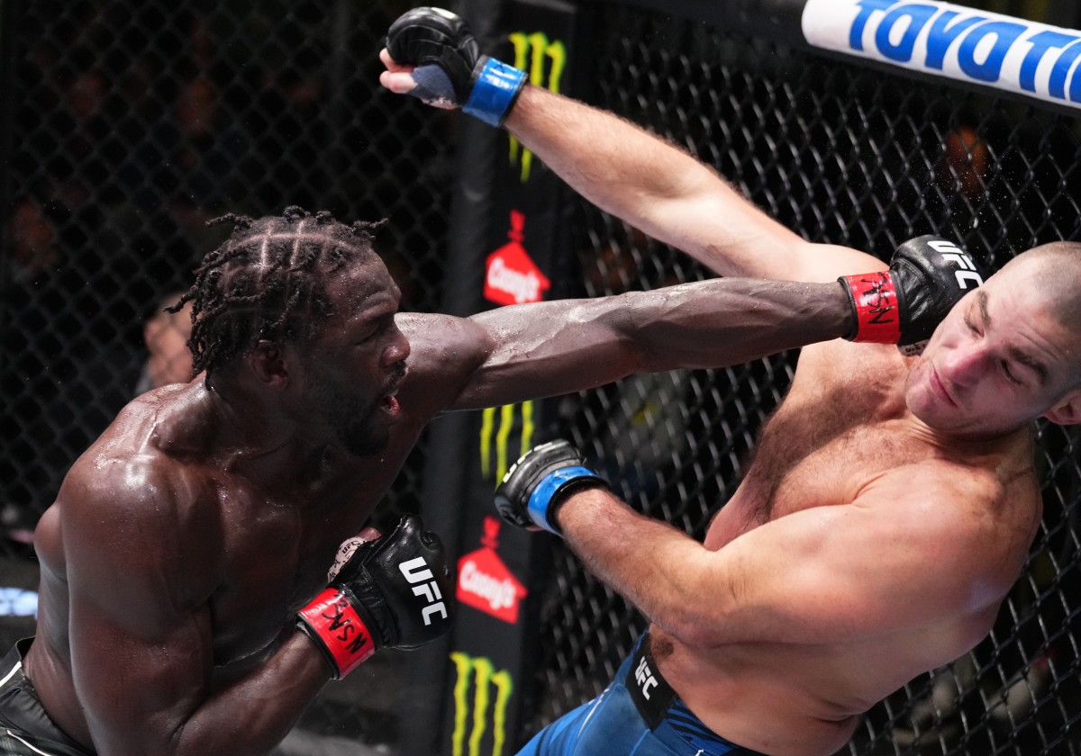 Jared Cannonier Earns SplitDecision Win vs. Sean Strickland at UFC