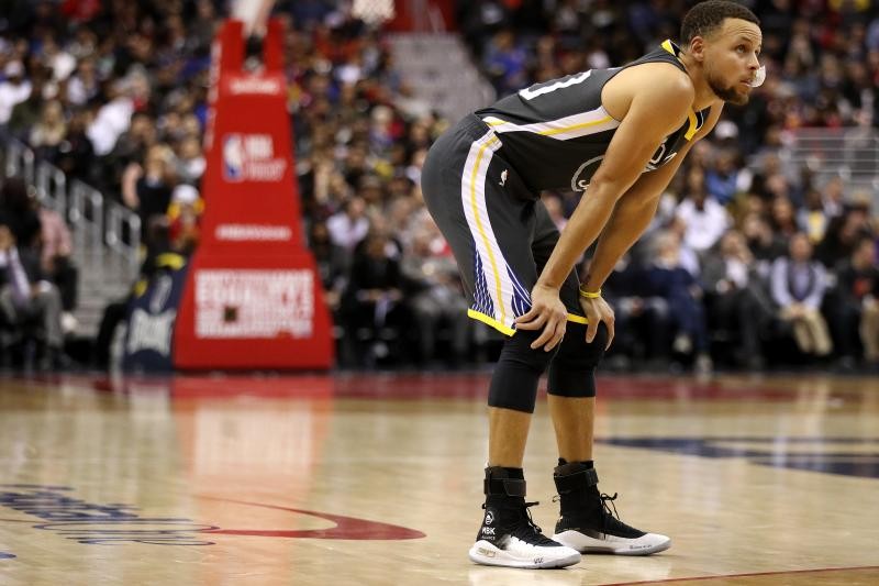 Stephen Curry Ruled Out After Injuring Right Ankle Vs. Spurs