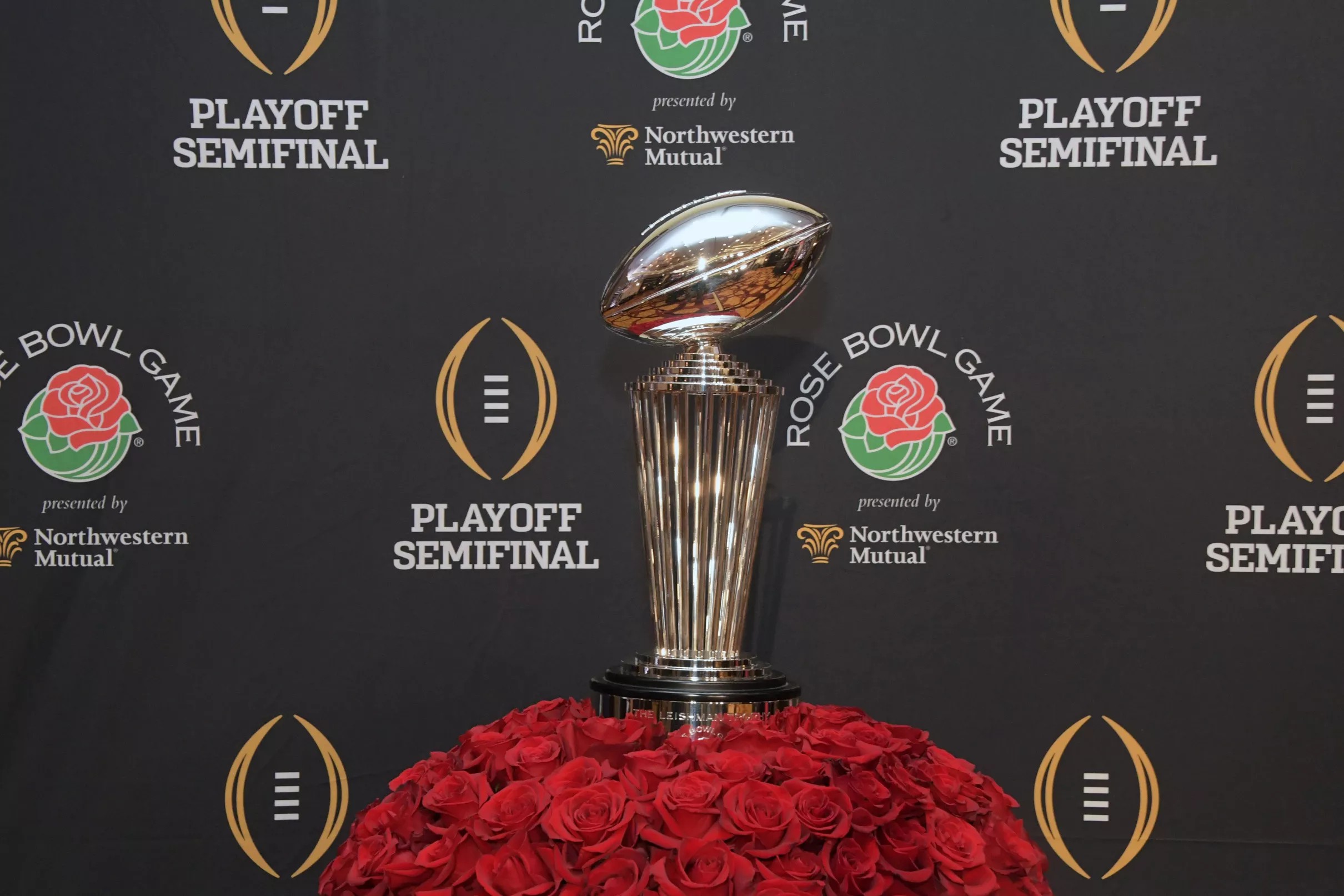 College football TV schedule and open thread: New Year’s Day