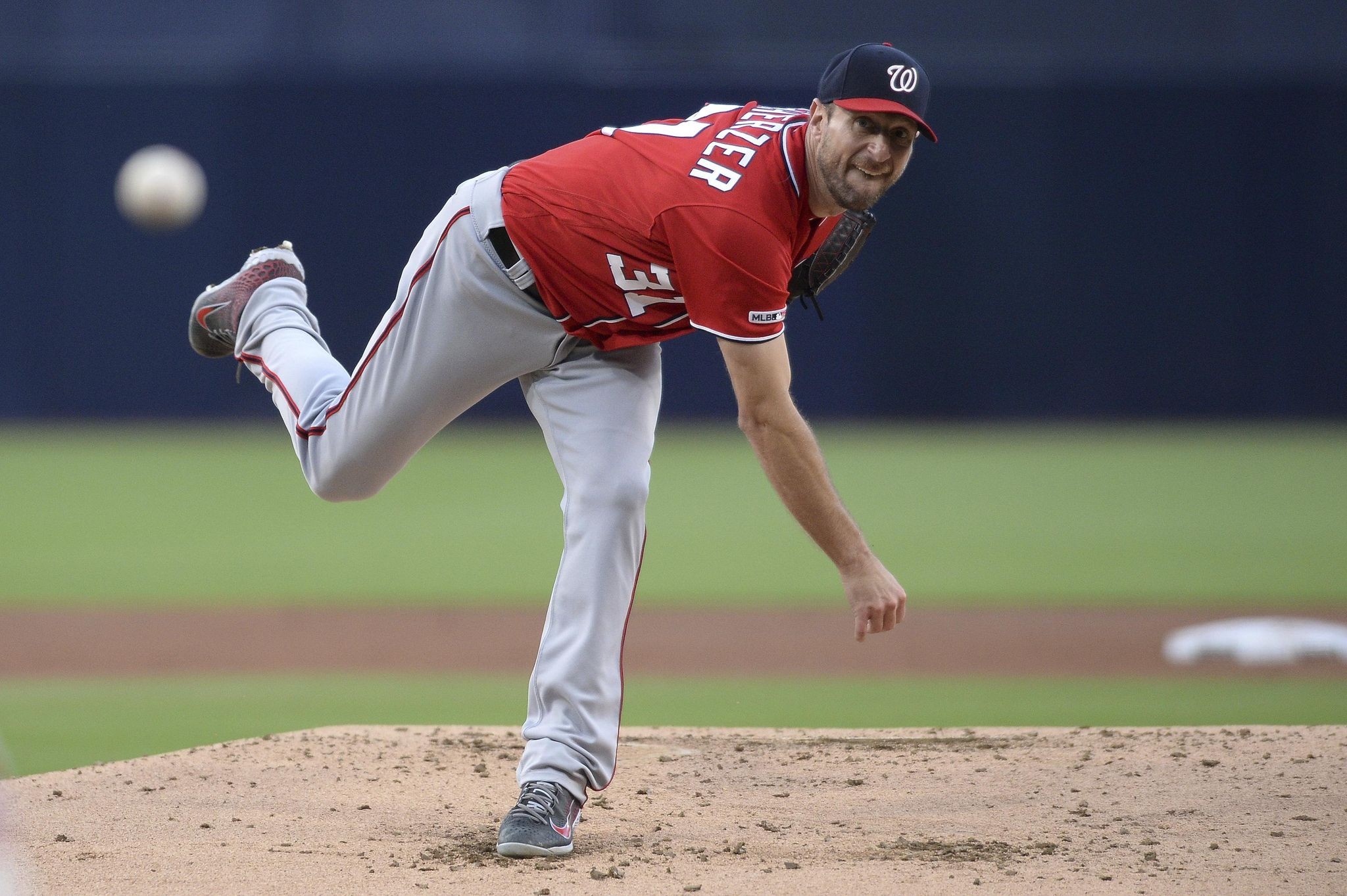 Max Scherzer suffered broken nose in bunting accident