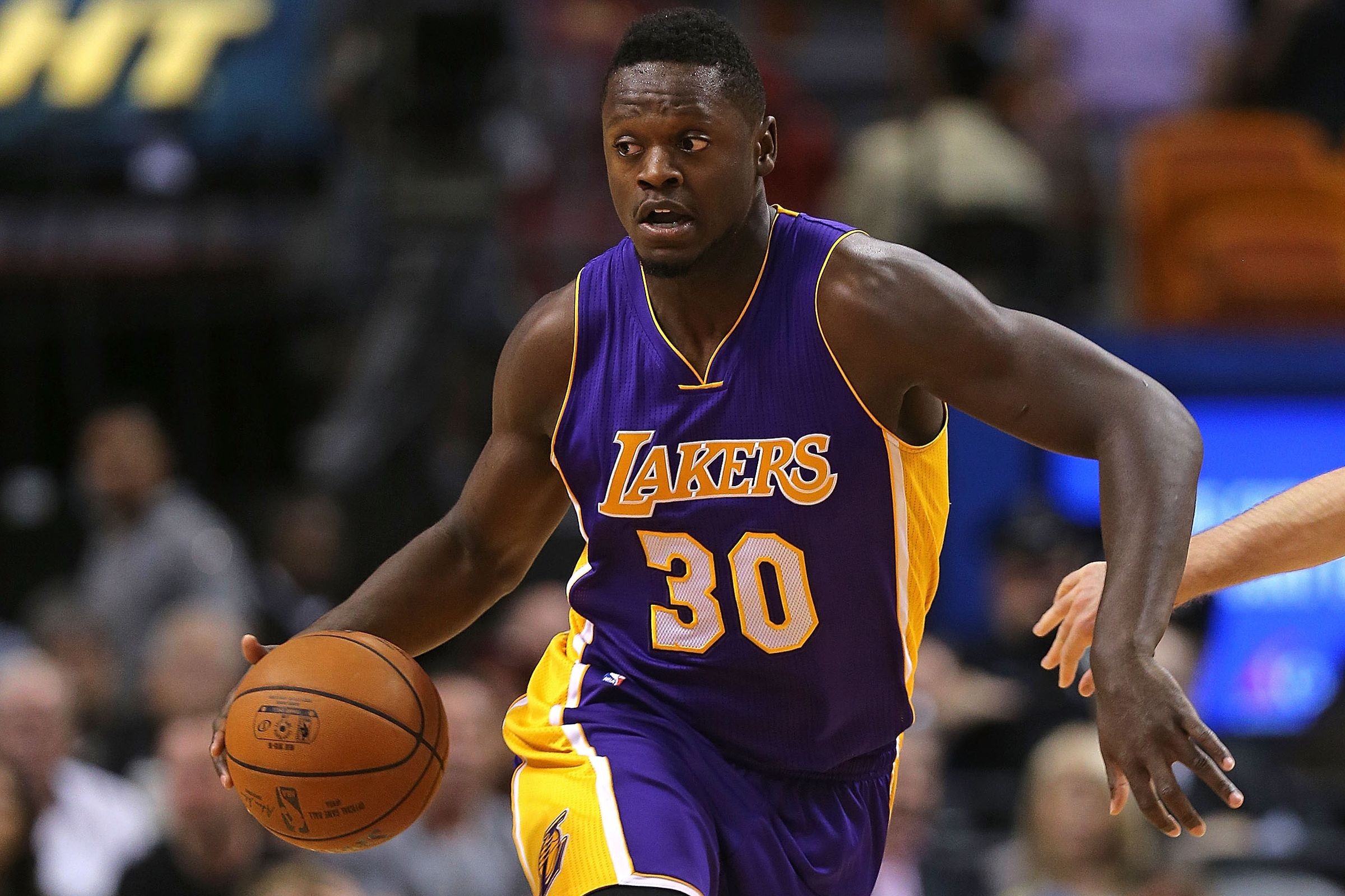 D'Angelo Russell may be struggling, but Julius Randle is shining