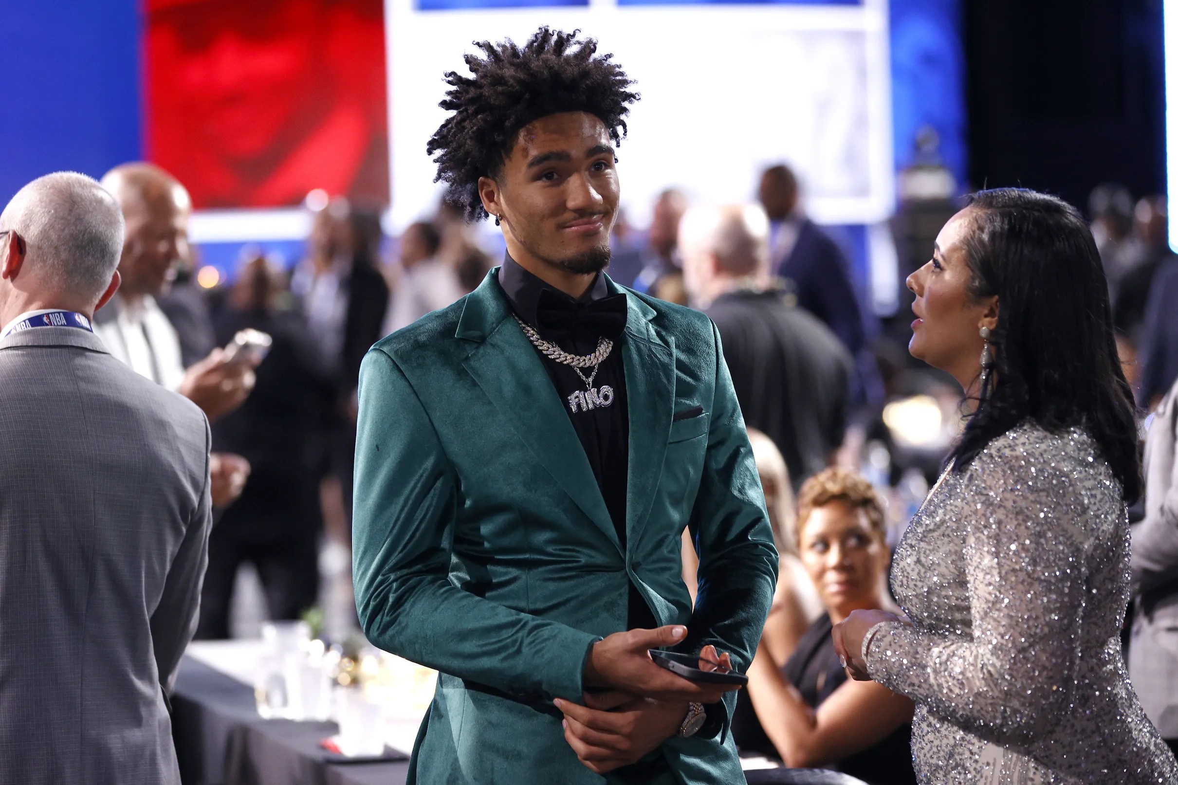 Los Angeles Lakers select Jalen Hood-Schifino with 17th pick