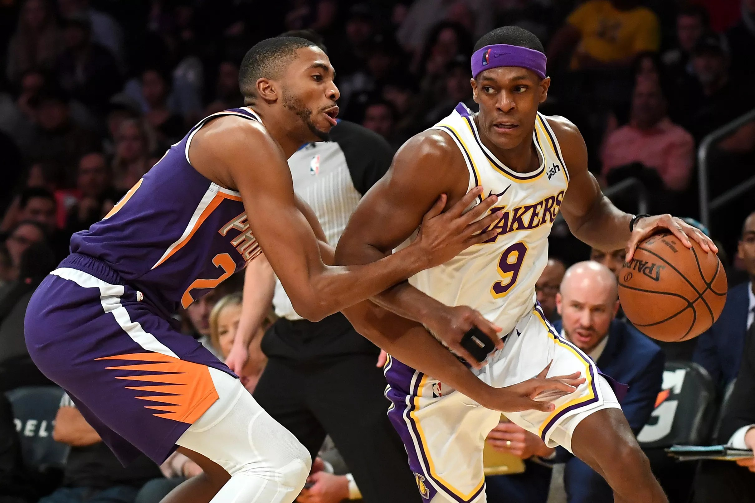 Lakers Vs Suns Preview Which Team Will Show Up For Los Angeles 