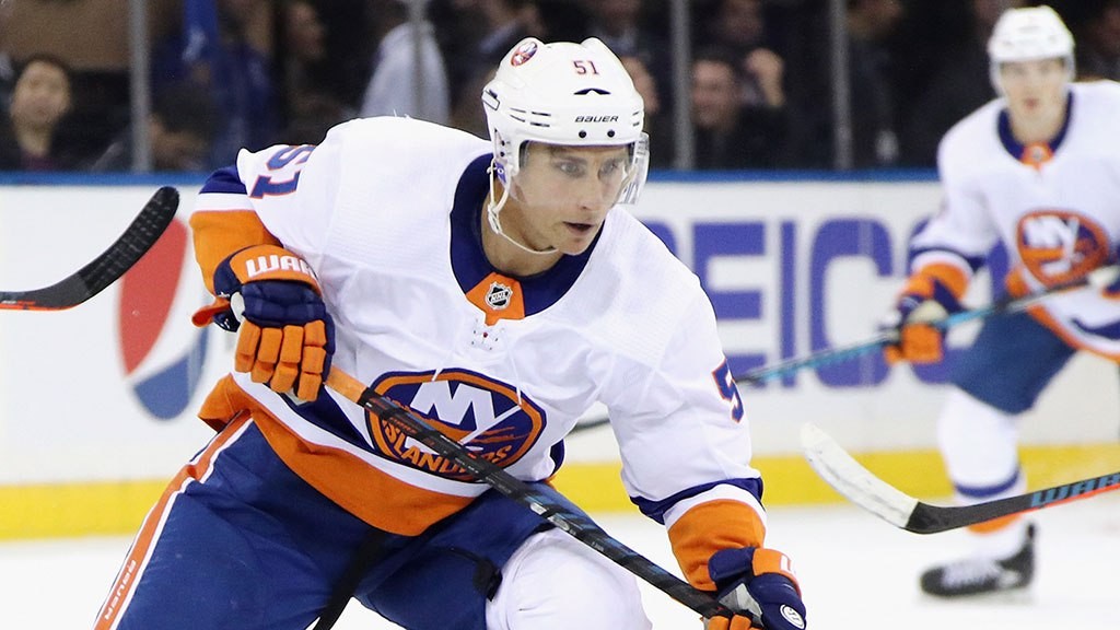 islanders-score-4-goals-in-3rd-period-top-kings-7-2