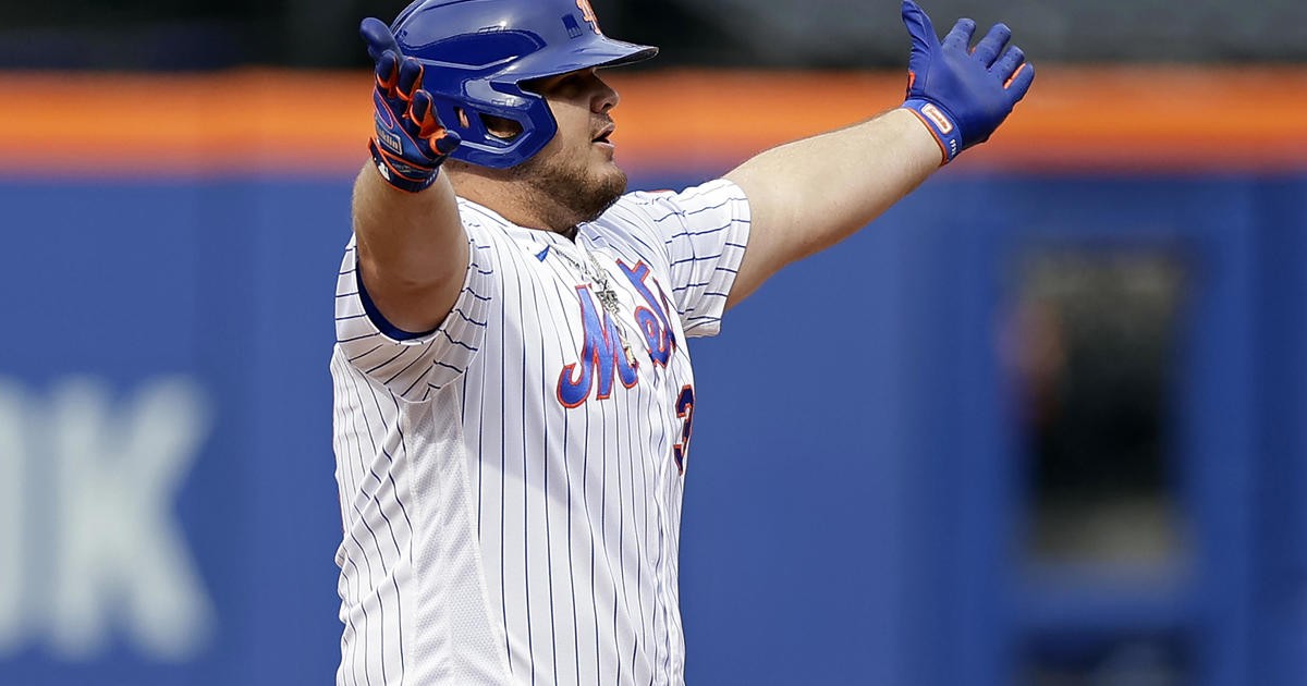 Vogelbach's 3-run double helps Mets beat Reds, who lose ground in NL  wild-card race