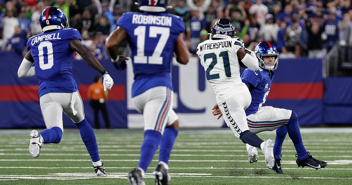 Rookie Devon Witherspoon scores on 97-yard pick six as Seahawks