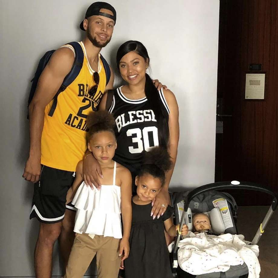 steph-and-ayesha-curry-are-considering-moving-because-he-s-worried