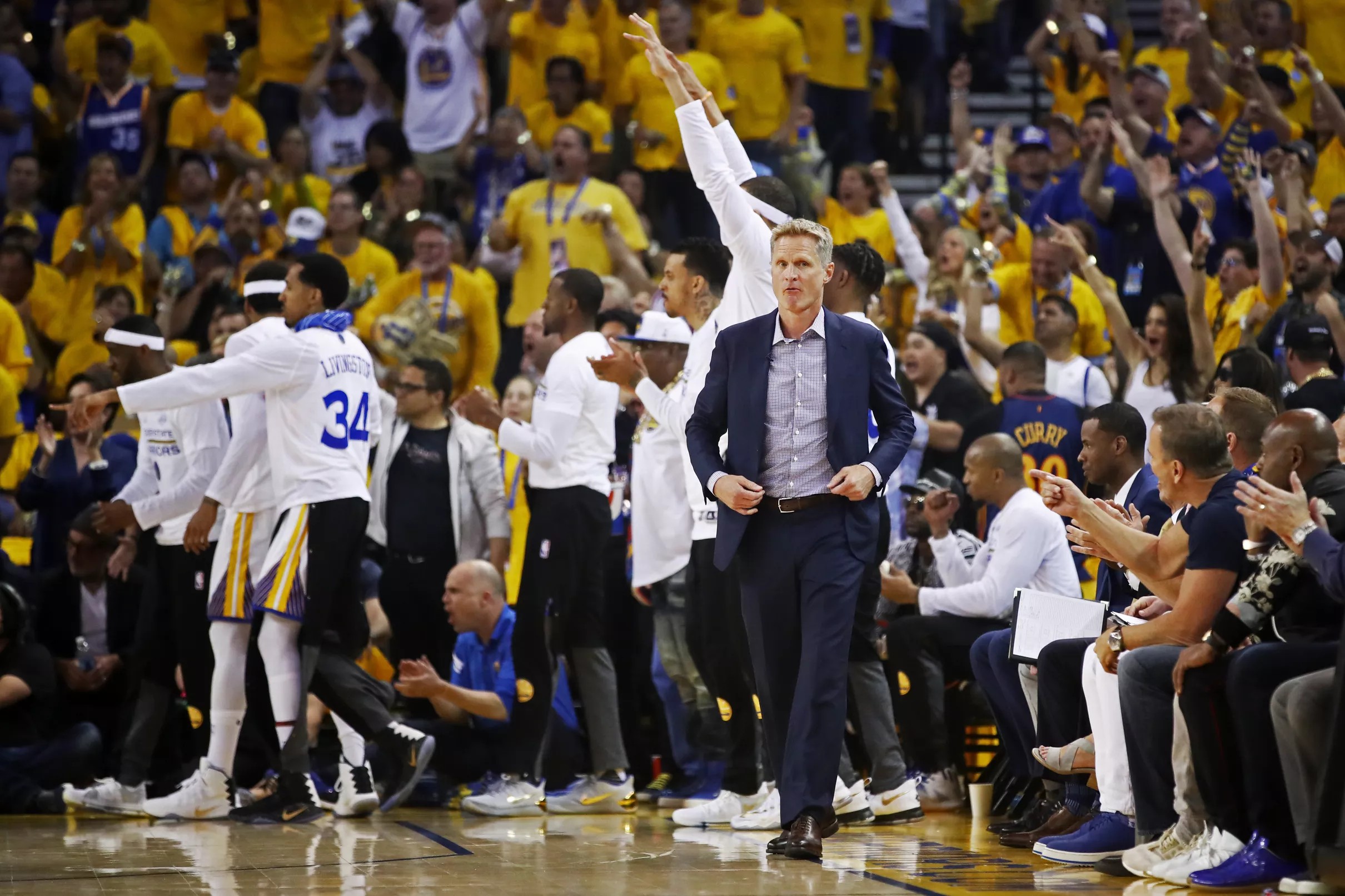 Warriors run wild on Cavaliers, 132113, to take 20 Finals lead