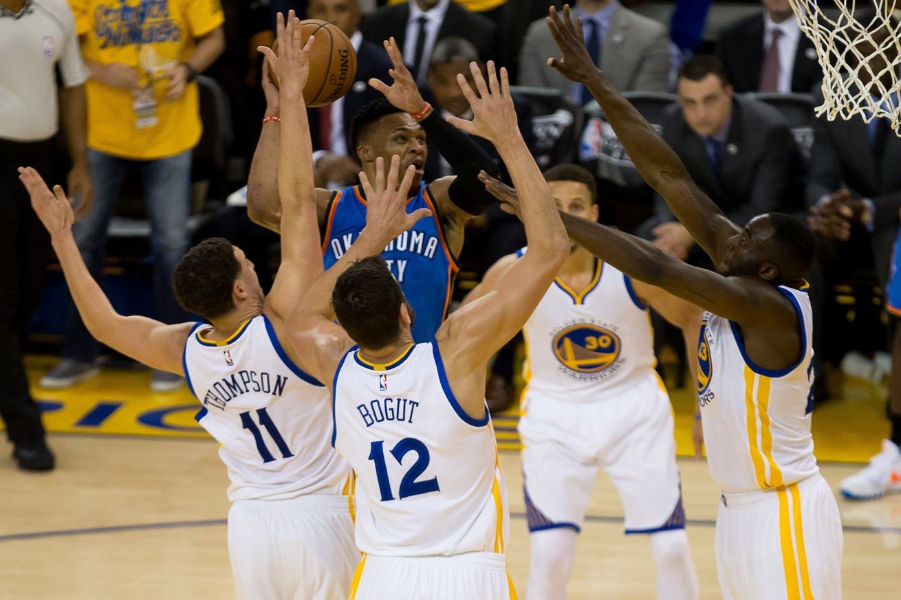 Warriors Beat Thunder, 120-111: Andrew Bogut Dundee-fended Oracle Arena