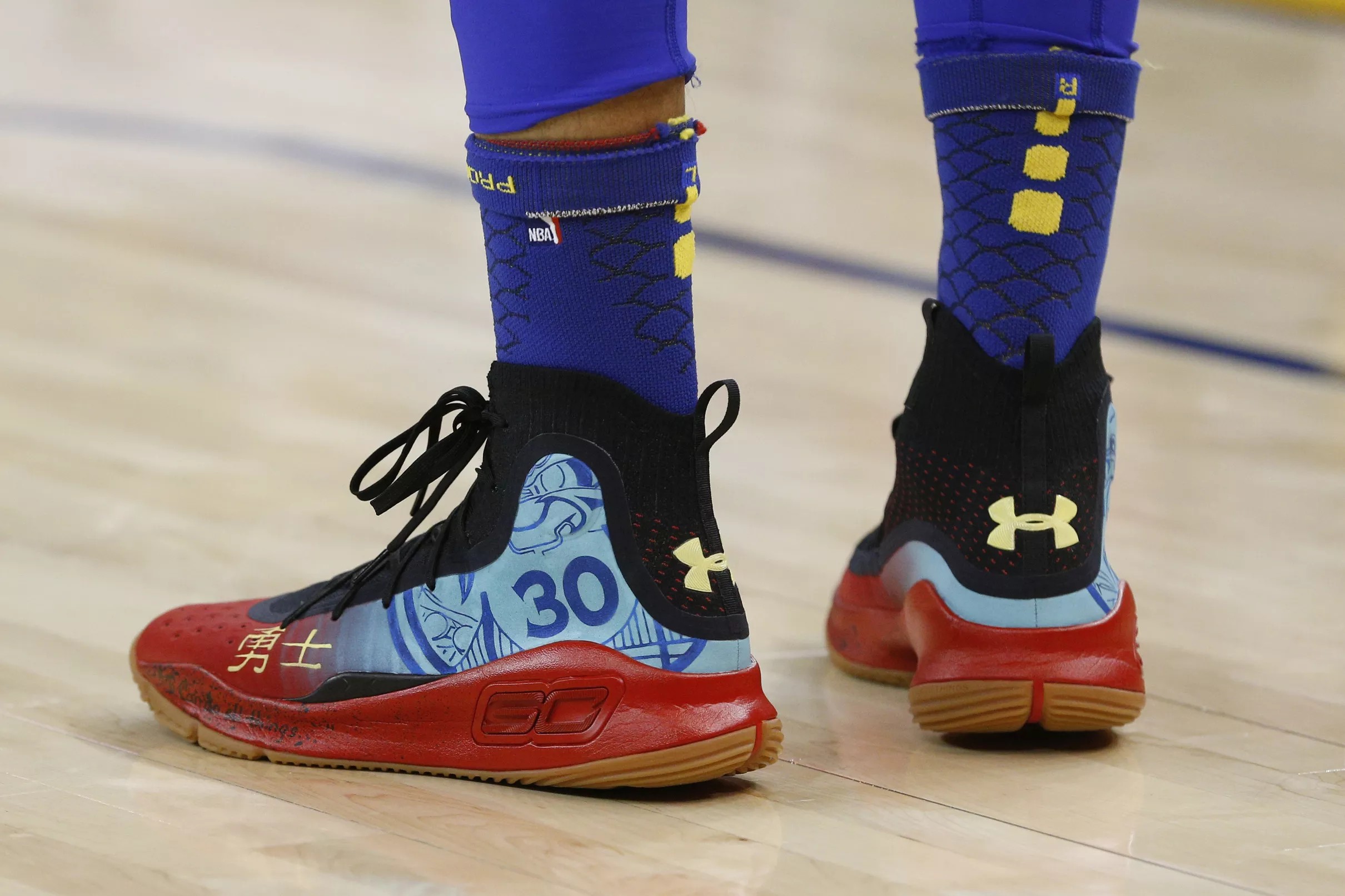Steph Curry gives unreleased shoes to UMBC after historic upset