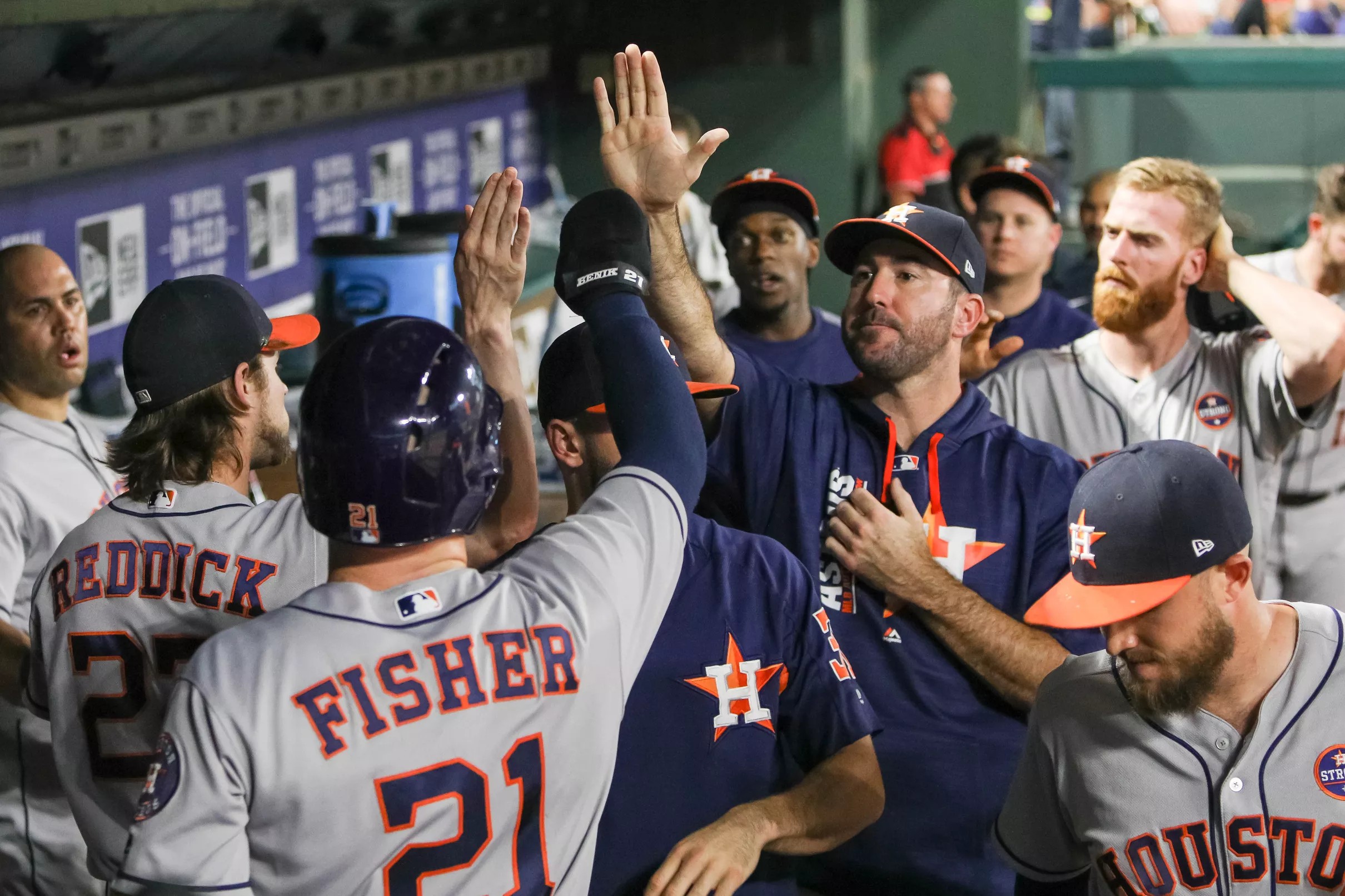 Astros 11, Rangers 2 Astros dust off Rangers