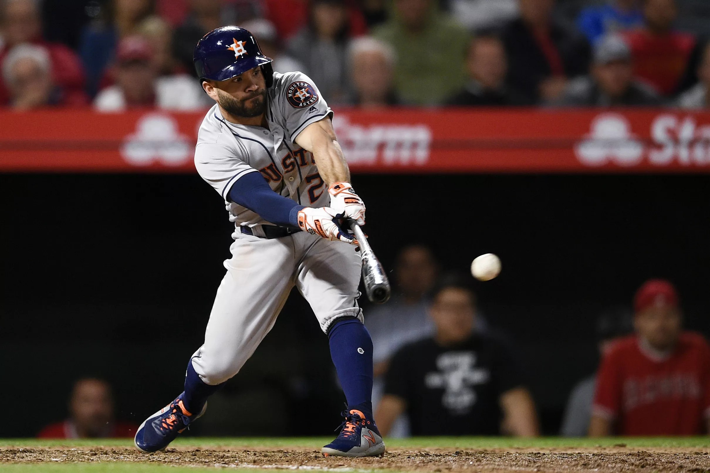 Game Recap Clutch Hit by Jose Altuve Helps Astros Steal a Victory in