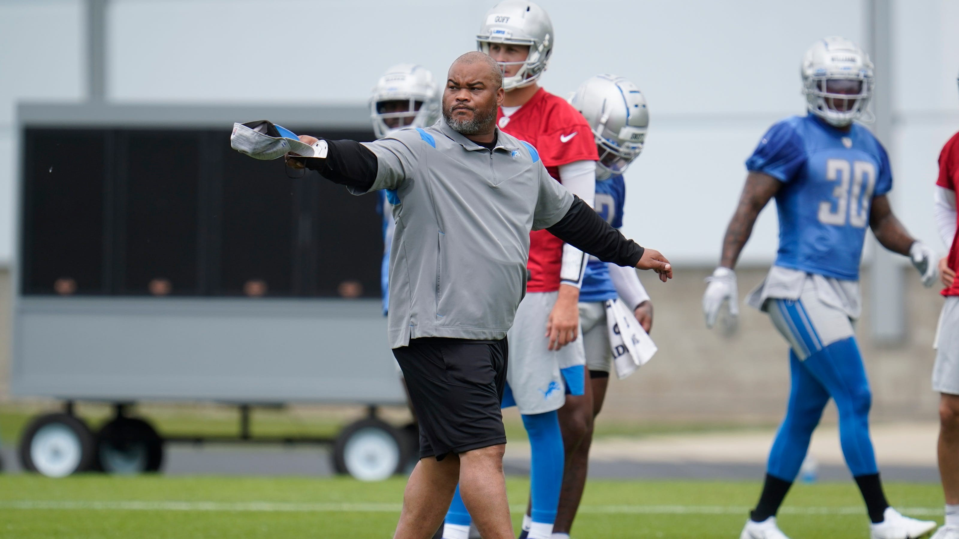 Lions assistant head coach Duce Staley departing to take job with