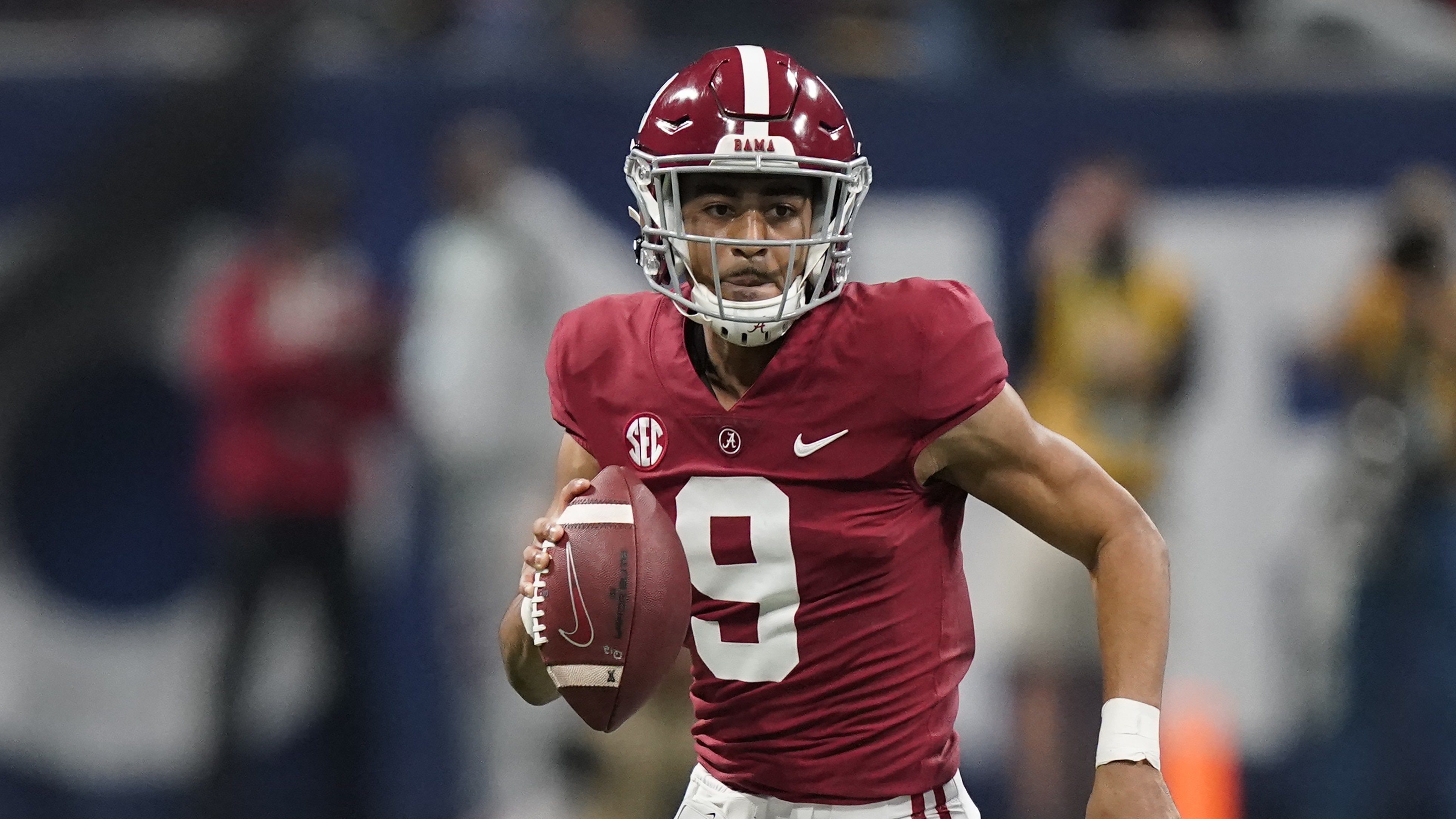 Alabama's Bryce Young Wins 2021 AP College Football Player of the Year