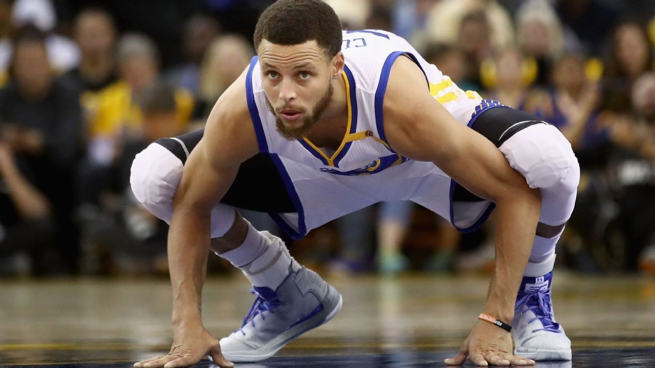 stephen curry wearing under armour shoes