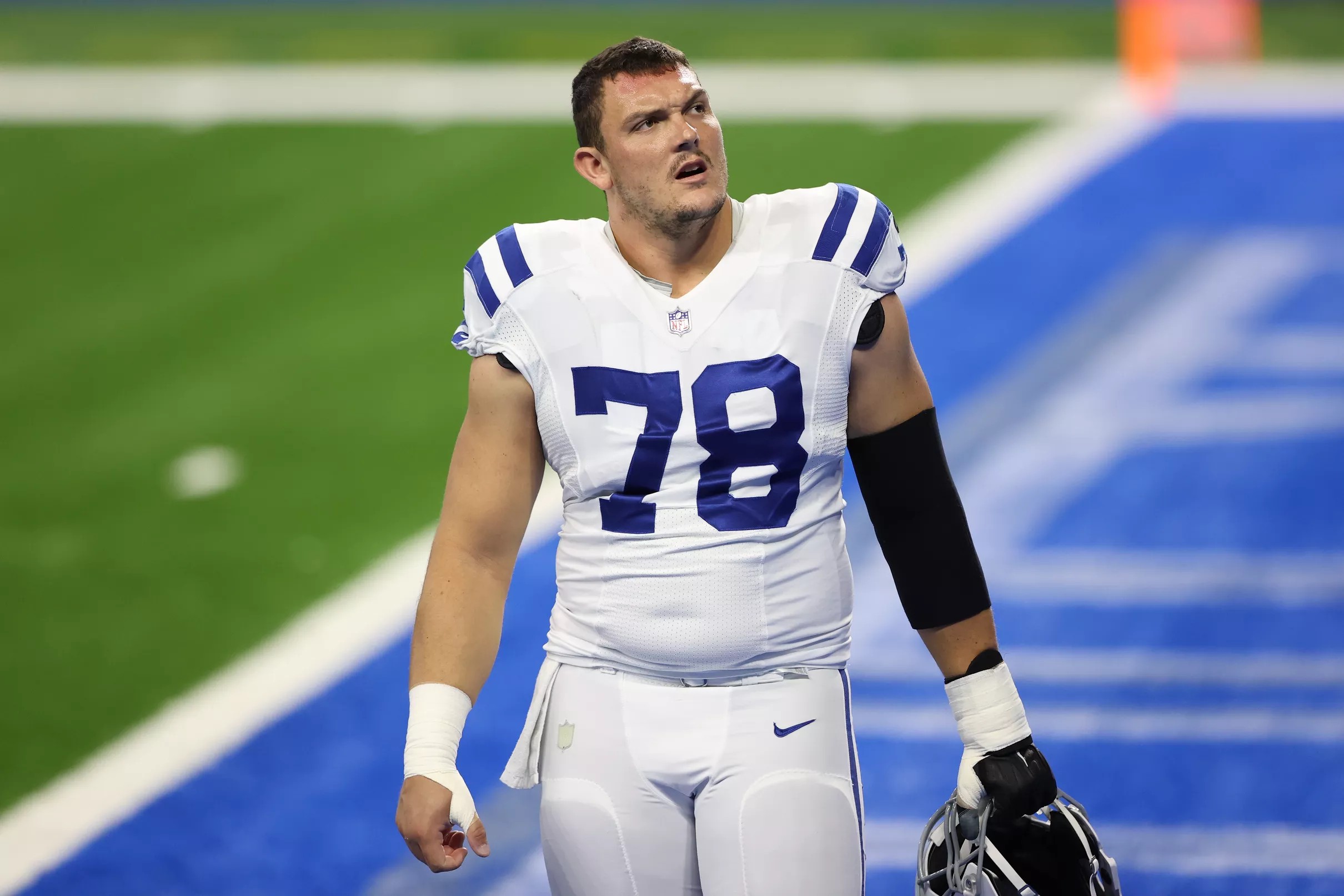 Colts OC Ryan Kelly, LS Luke Rhodes Named AP NFL 2ndTeam AllPros