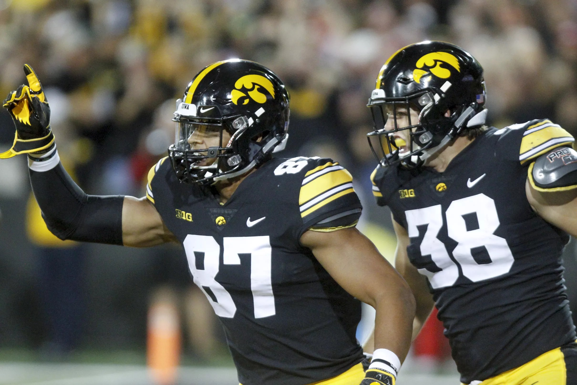 Could the Colts draft a tight end in the first round?