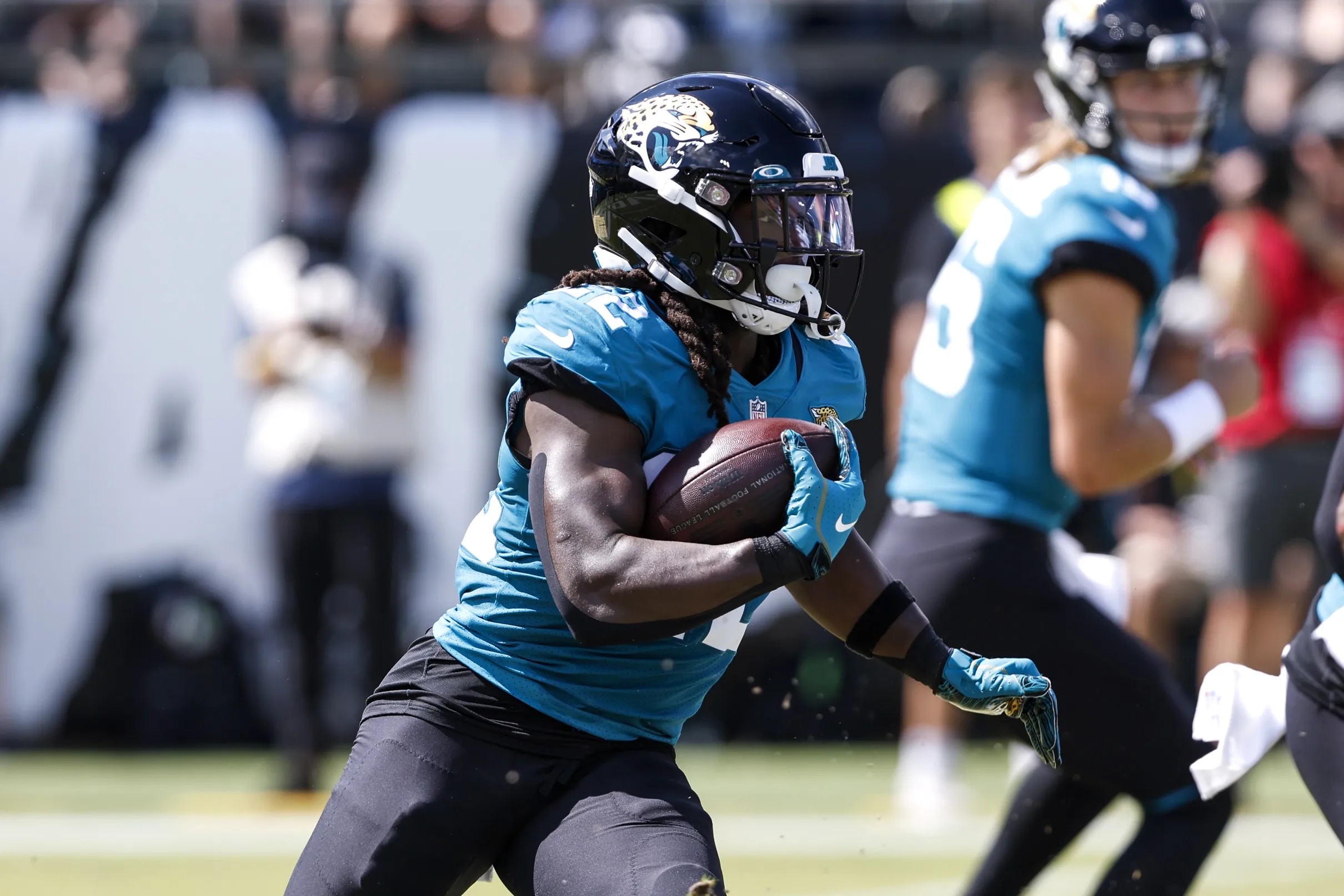 Jaguars sign running back JaMycal Hasty to contract extension