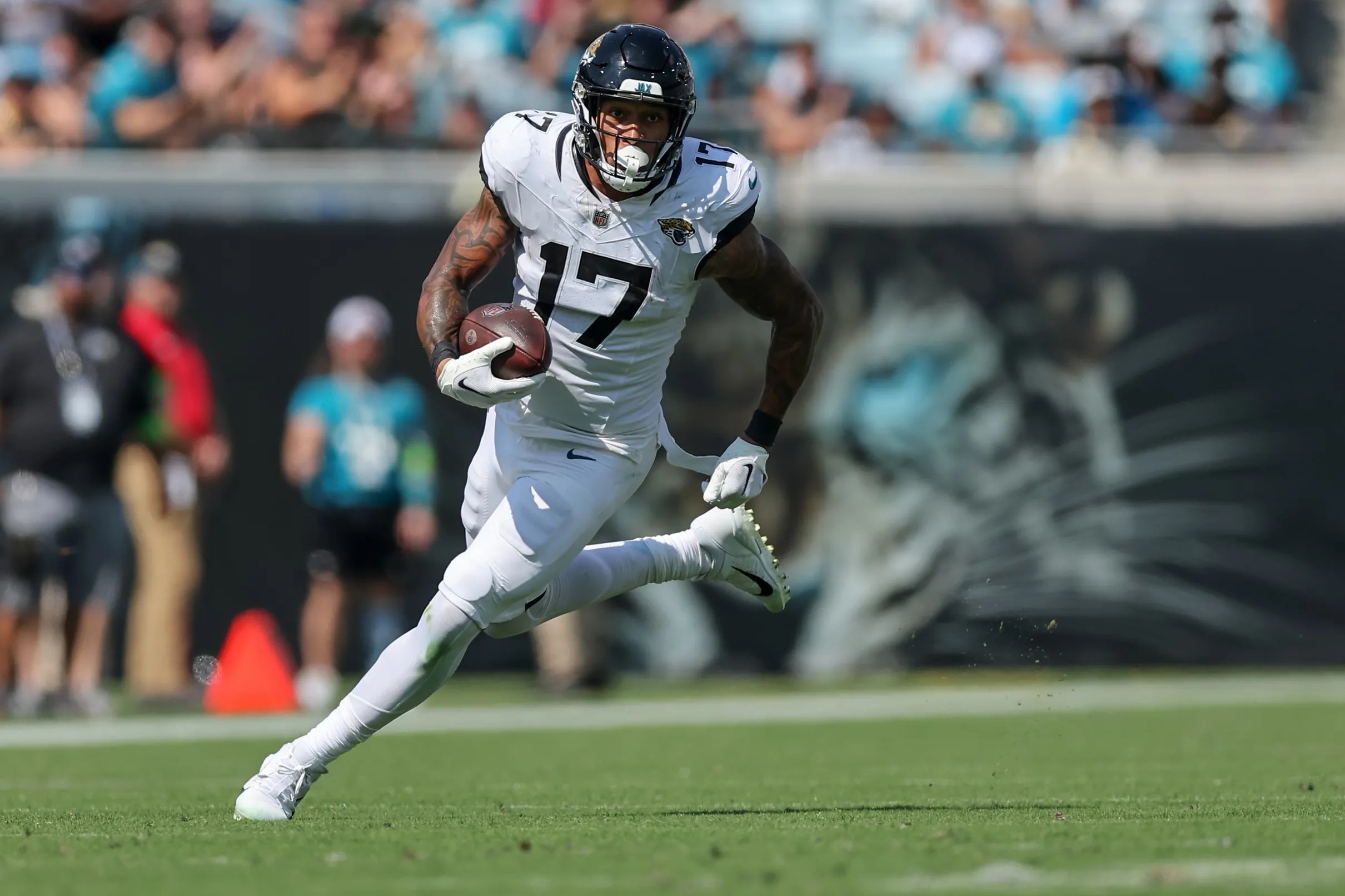 Evan Engram player prop bets for Jaguars vs. Chargers