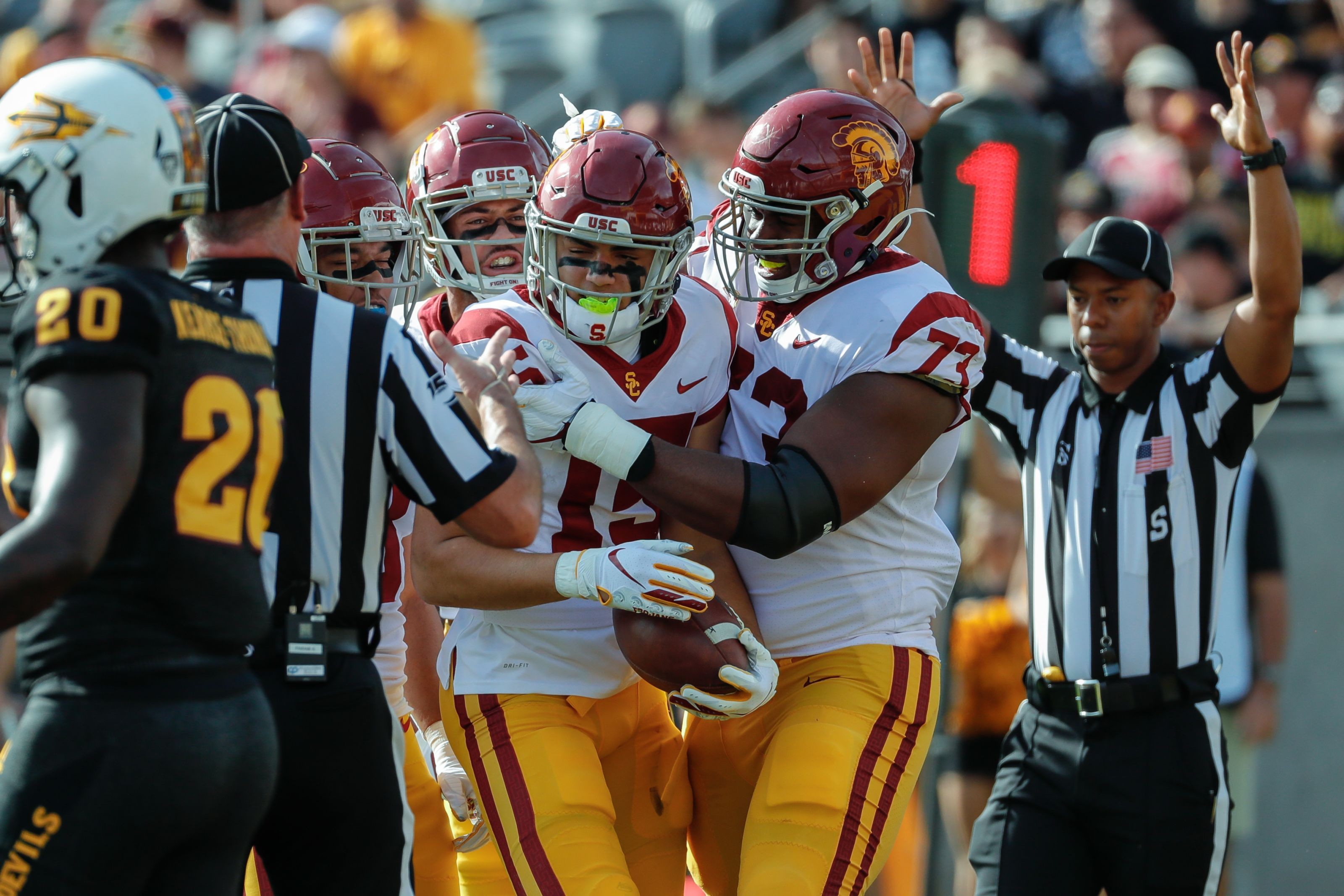 Usc Vs Asu Final Score Recap Trojans Hang On To Get Bowl Eligible