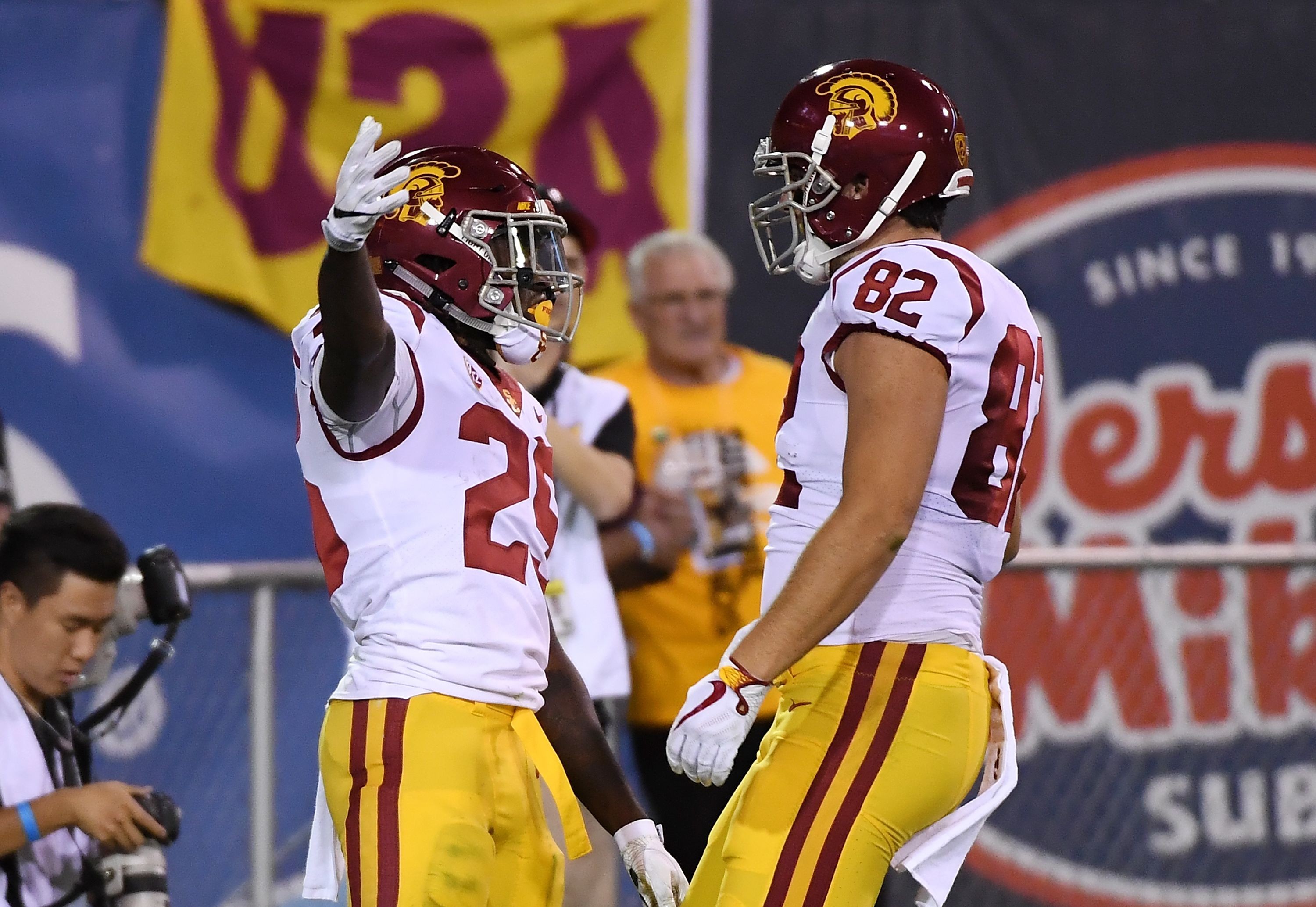 USC vs. ASU Studs and duds from Trojans’ blowout win