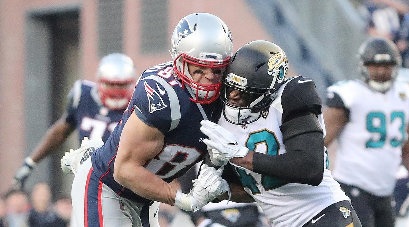 NFL Owners Approve Targeting Rule Lowering Head to Initiate Contact