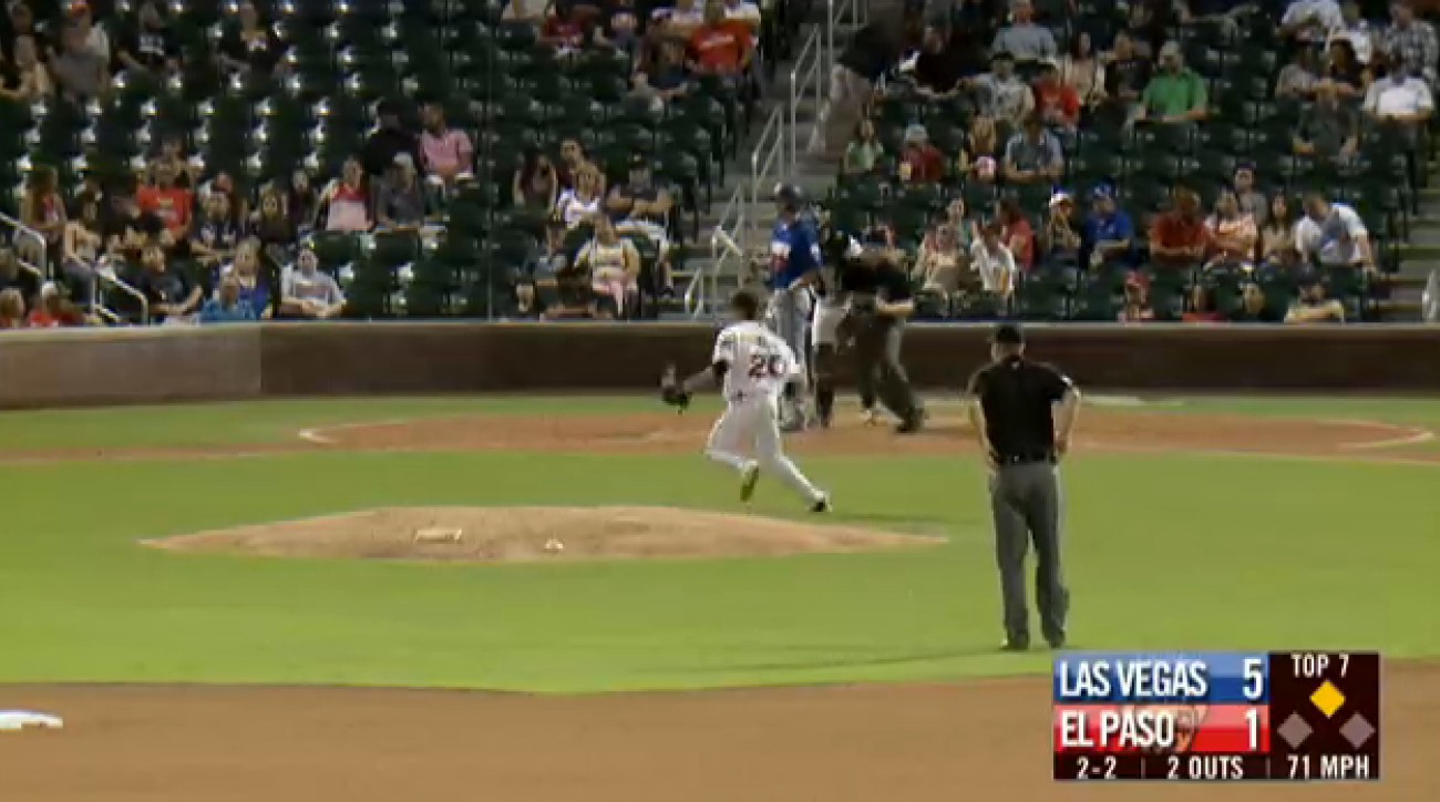 This foulballthatwasn’t is the strangest baseball highlight of the