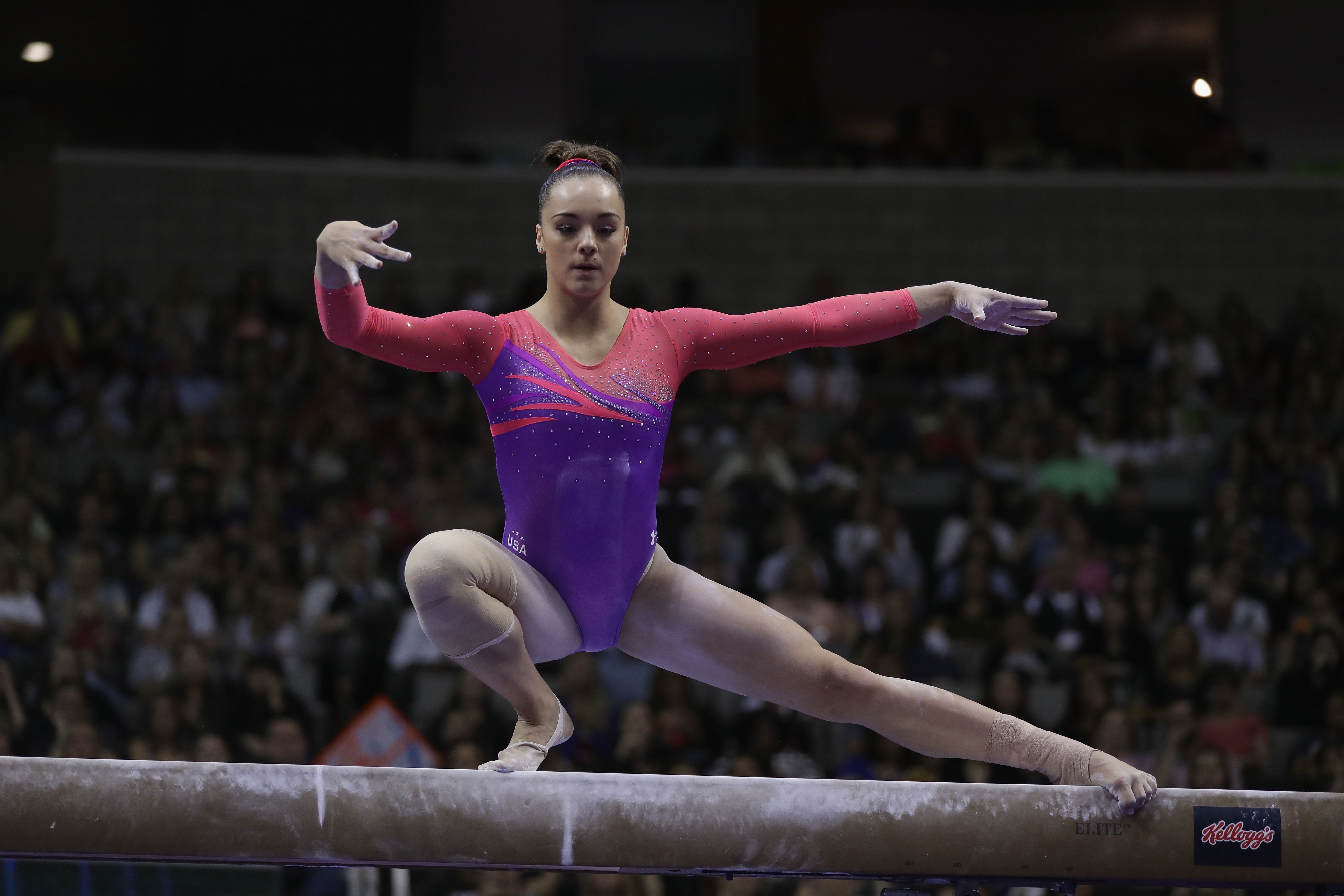 Gymnastics overlooks stumbles, places second at NCAA 