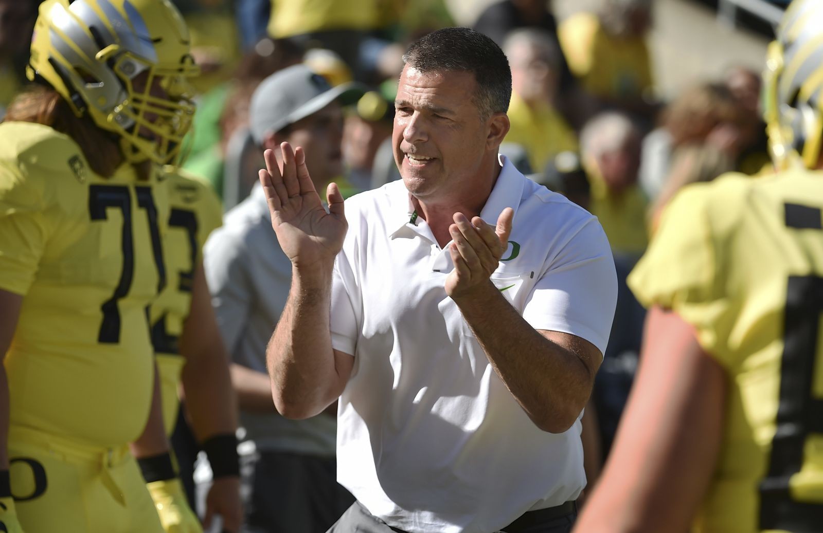 oregon-football-ducks-open-2019-fall-camp-with-consistency