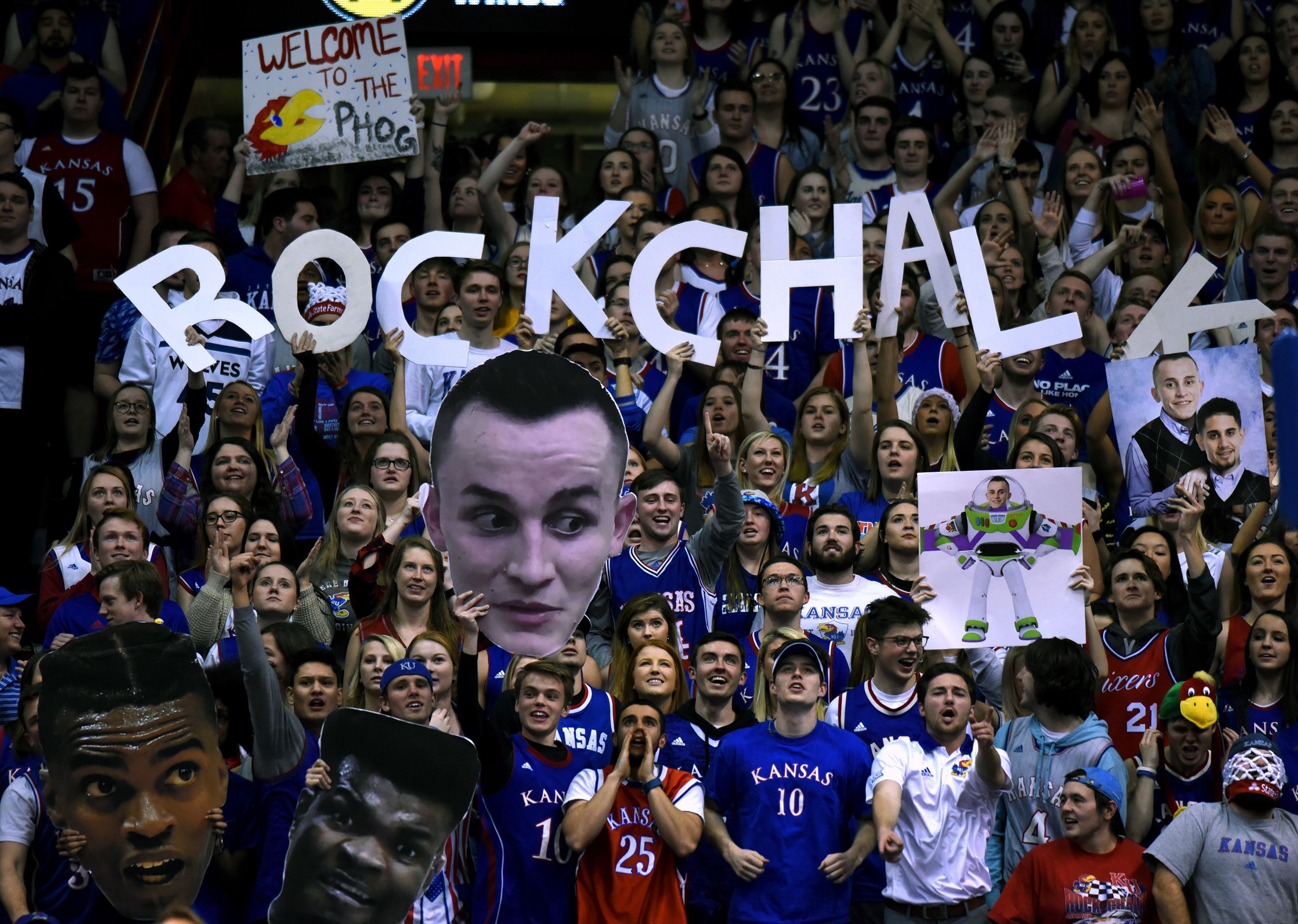 Kansas Basketball: Jayhawks Far And Wide Celebrate 14