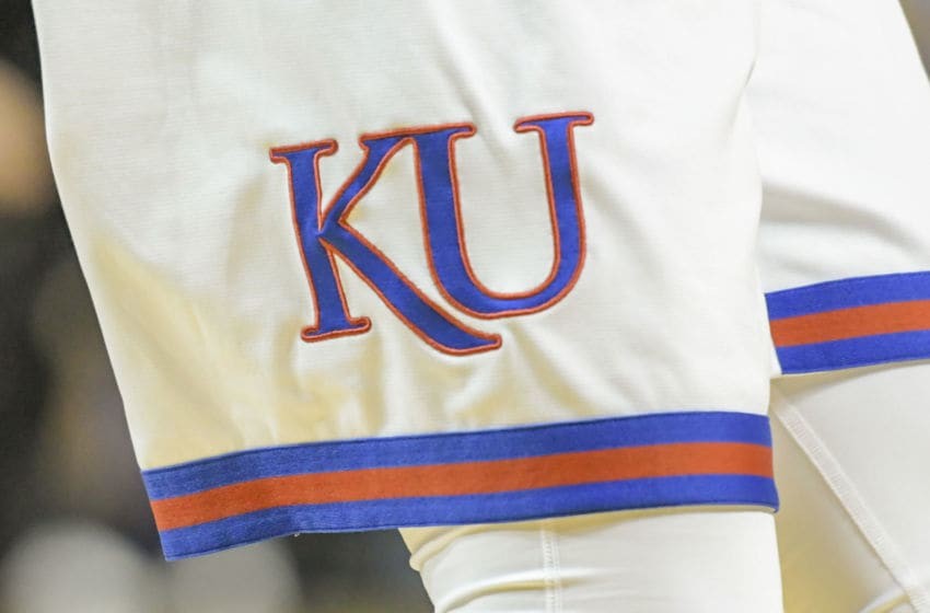 Kansas basketball offers a pair of top prospects in class of ’22 and ’23