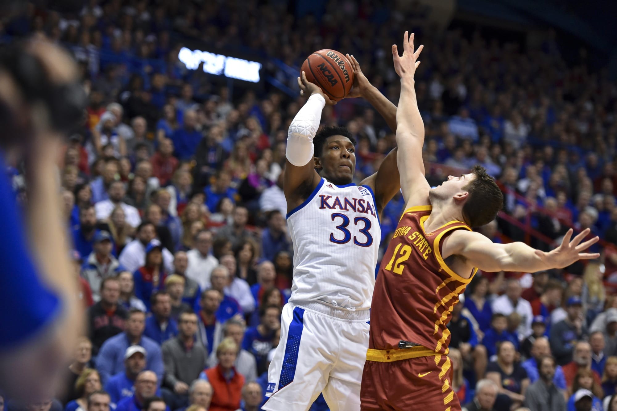 Kansas basketball: David McCormack’s going to be a problem next season