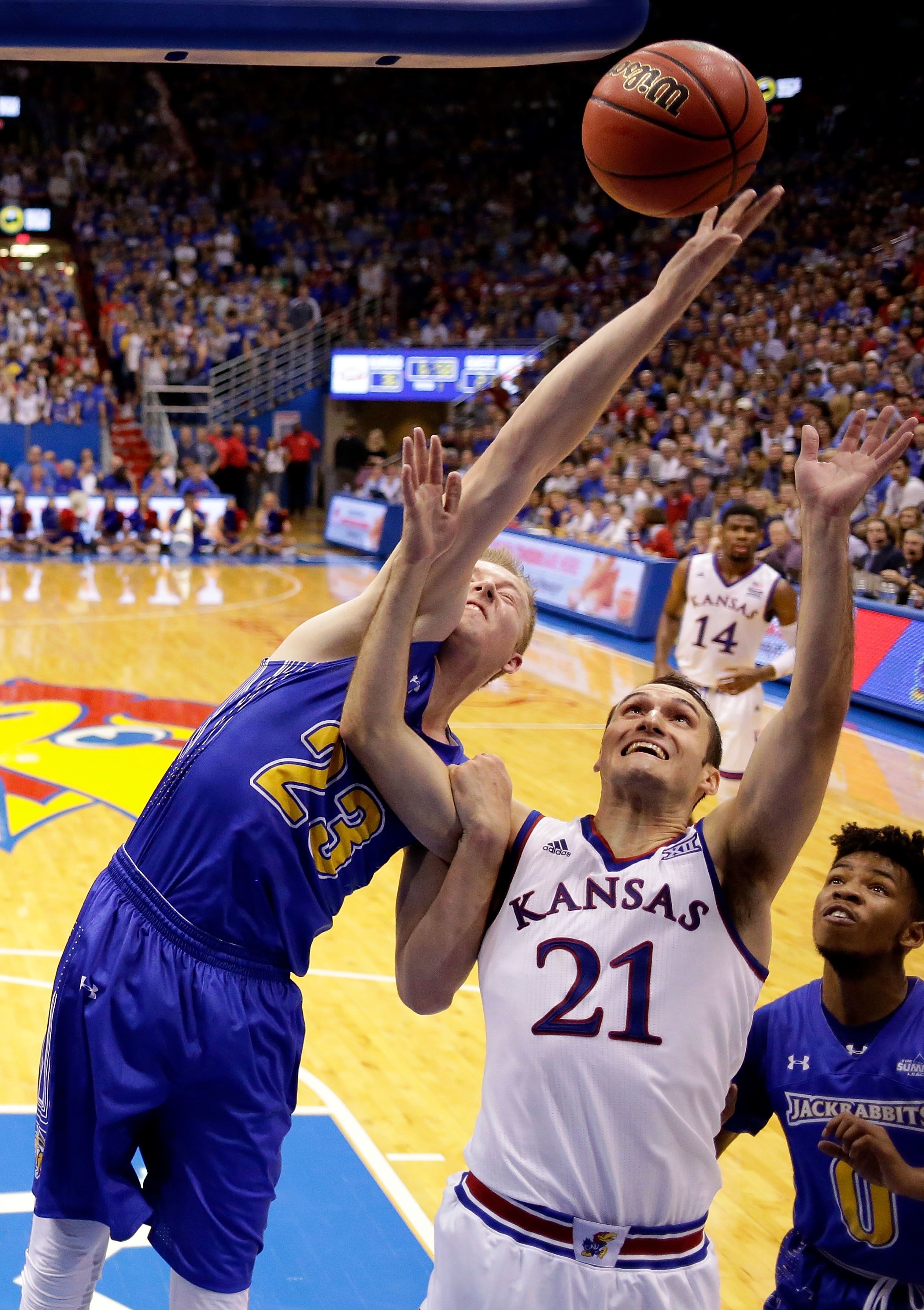 kansas-basketball-fans-thankful-for-walk-ons