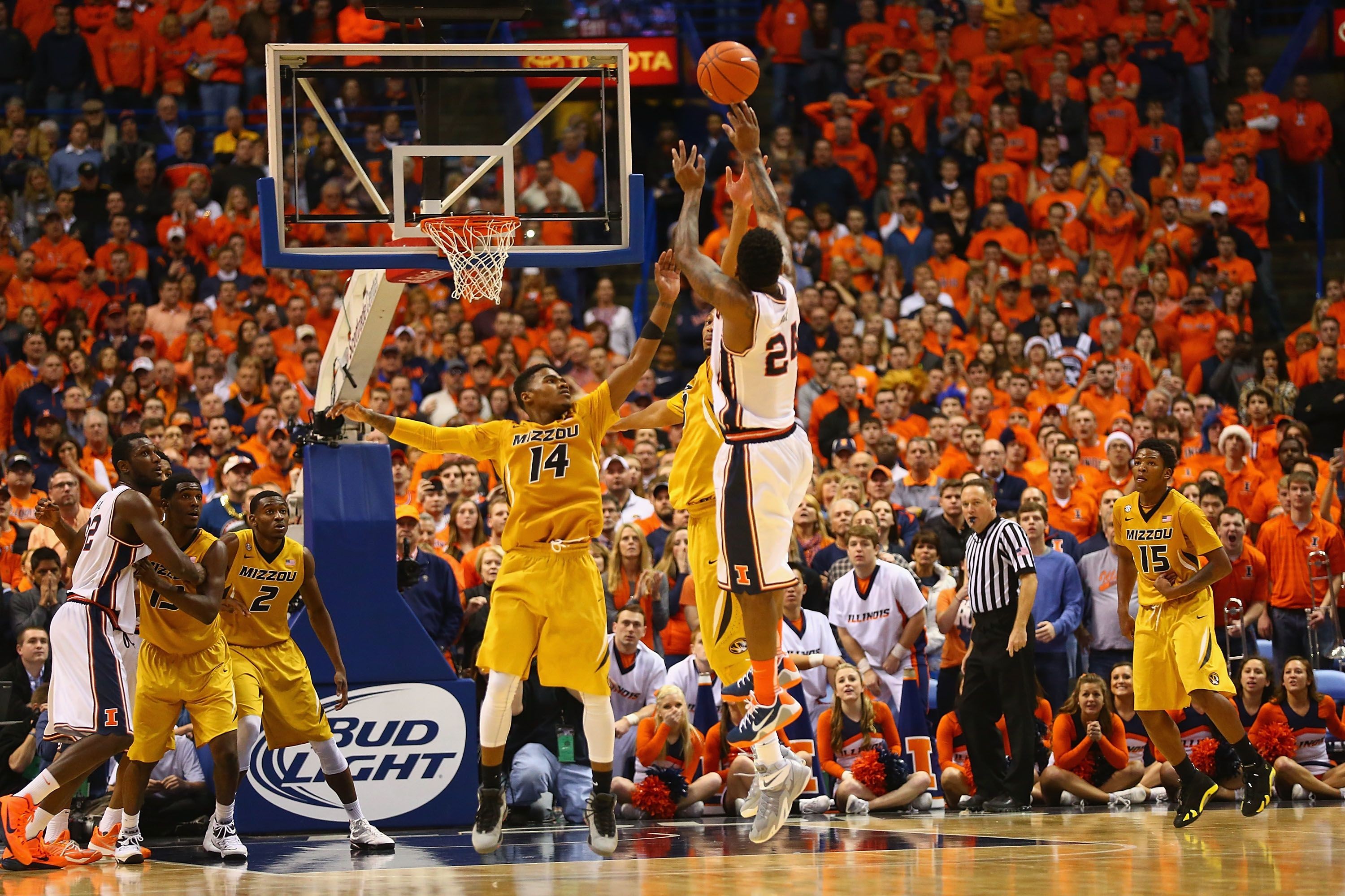 Missouri Basketball: Tigers lose a close battle to Illinois