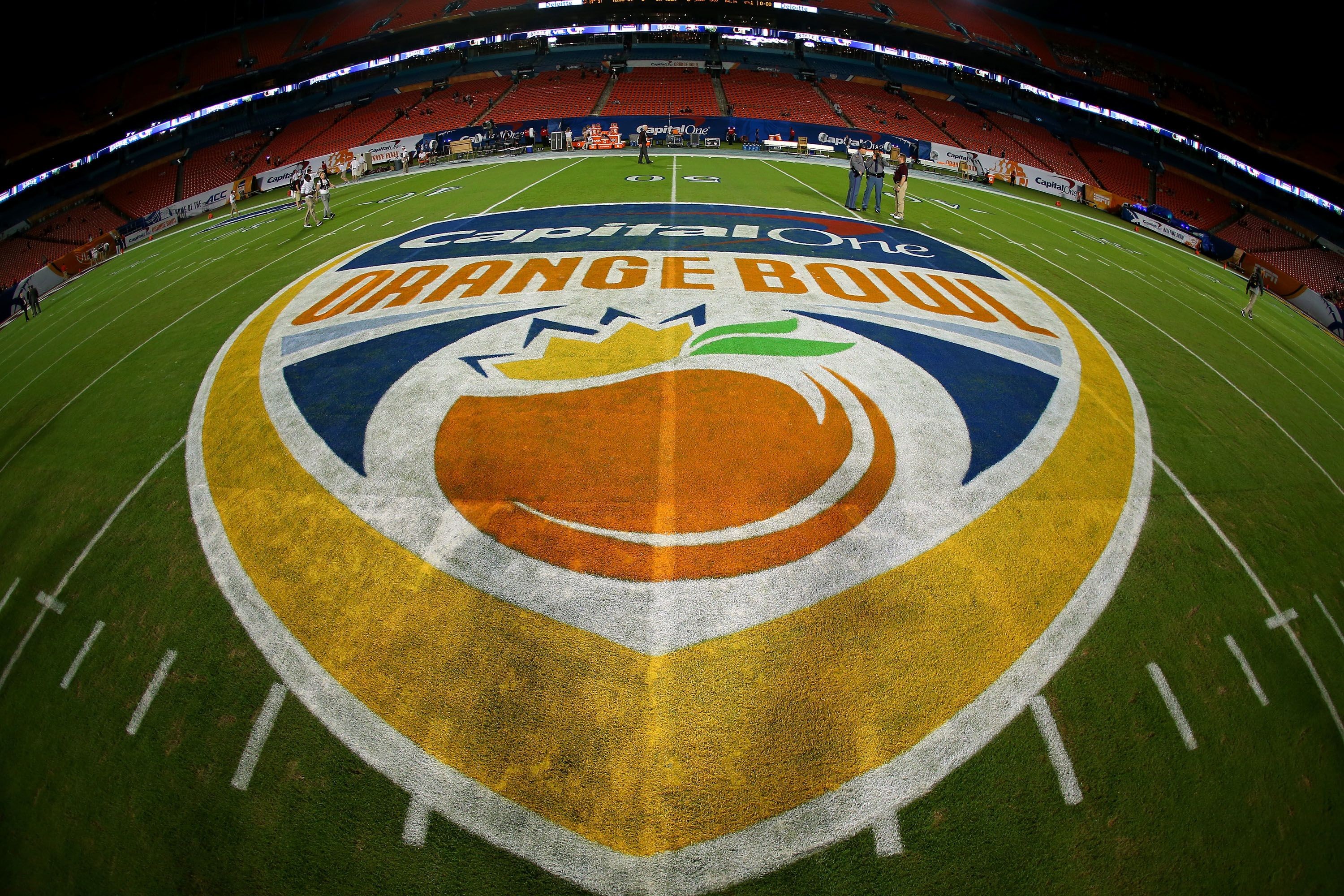 Miami Hurricanes will play Wisconsin in Orange Bowl