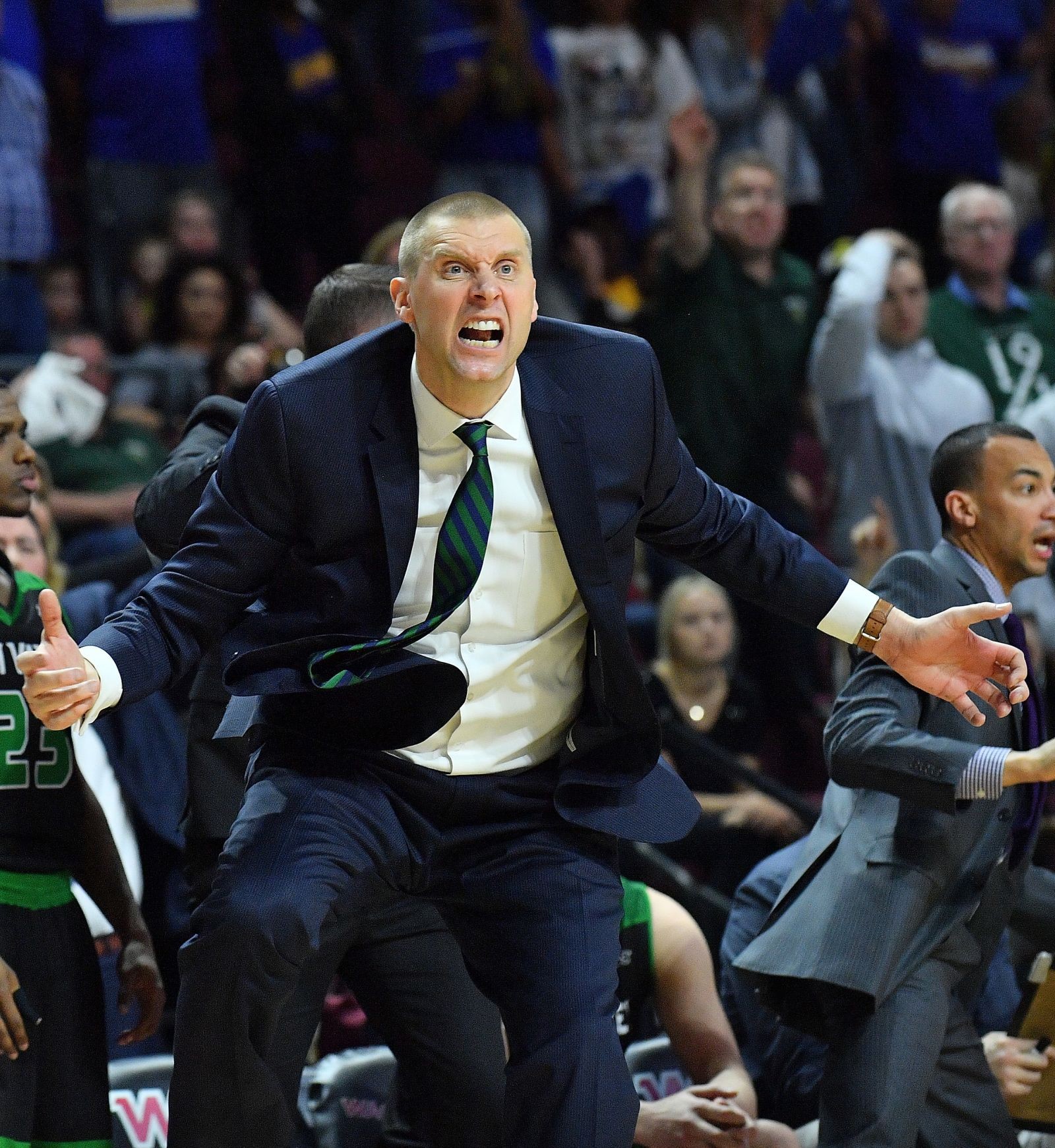 9.  College Basketball: Byu & Arizona Face Off Again - gurqmme